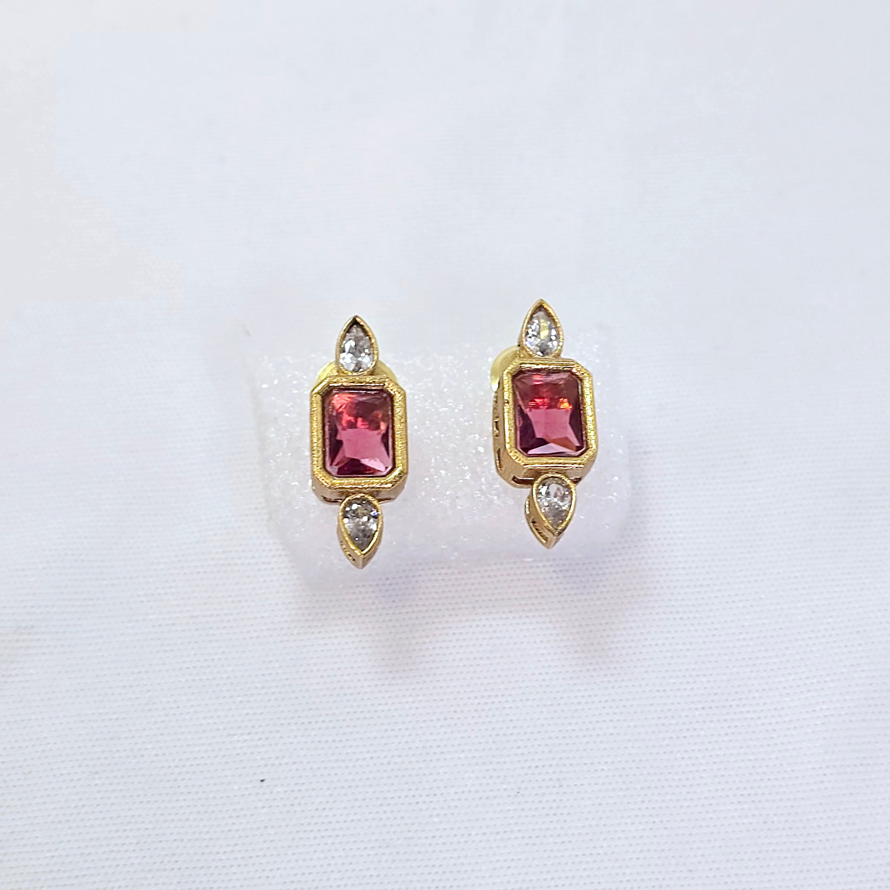 The Swarangi Kempu Necklace