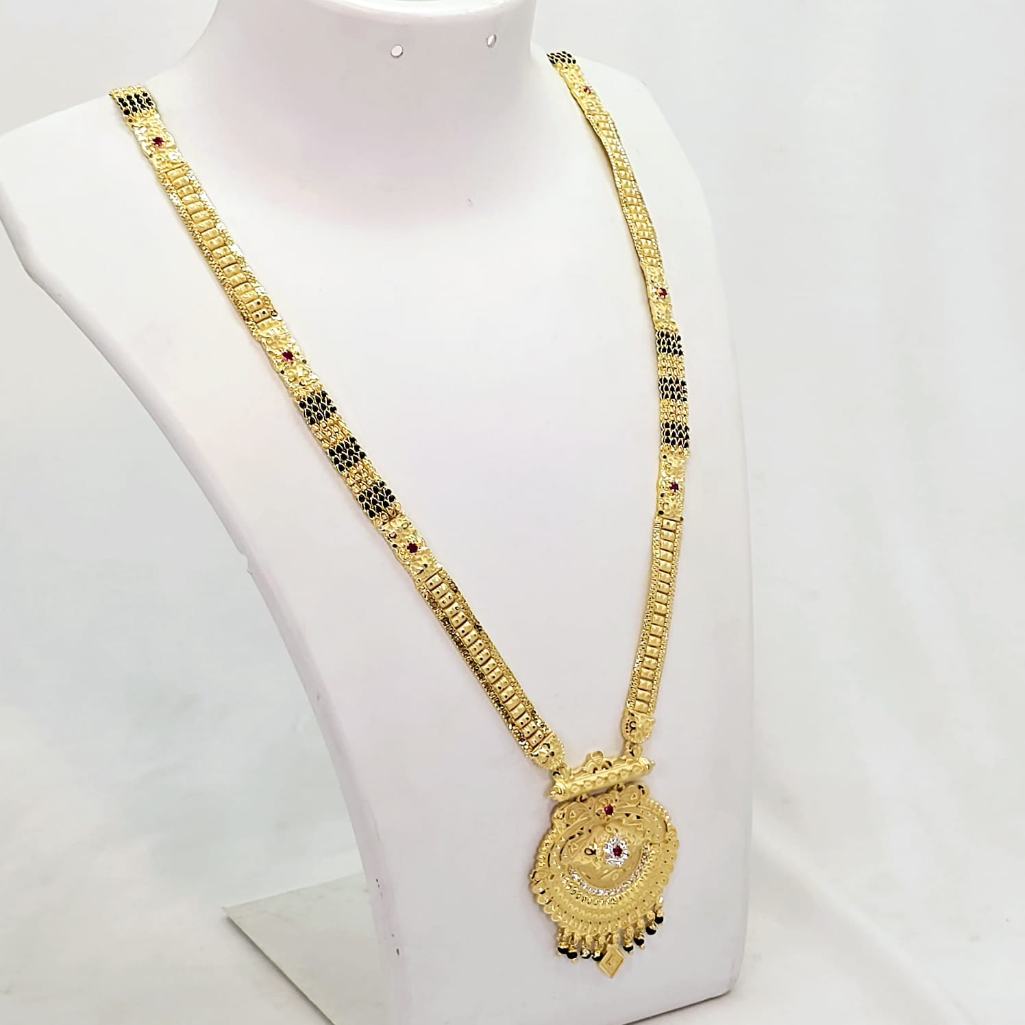 The Sharayu Goldforming Mangalsutra