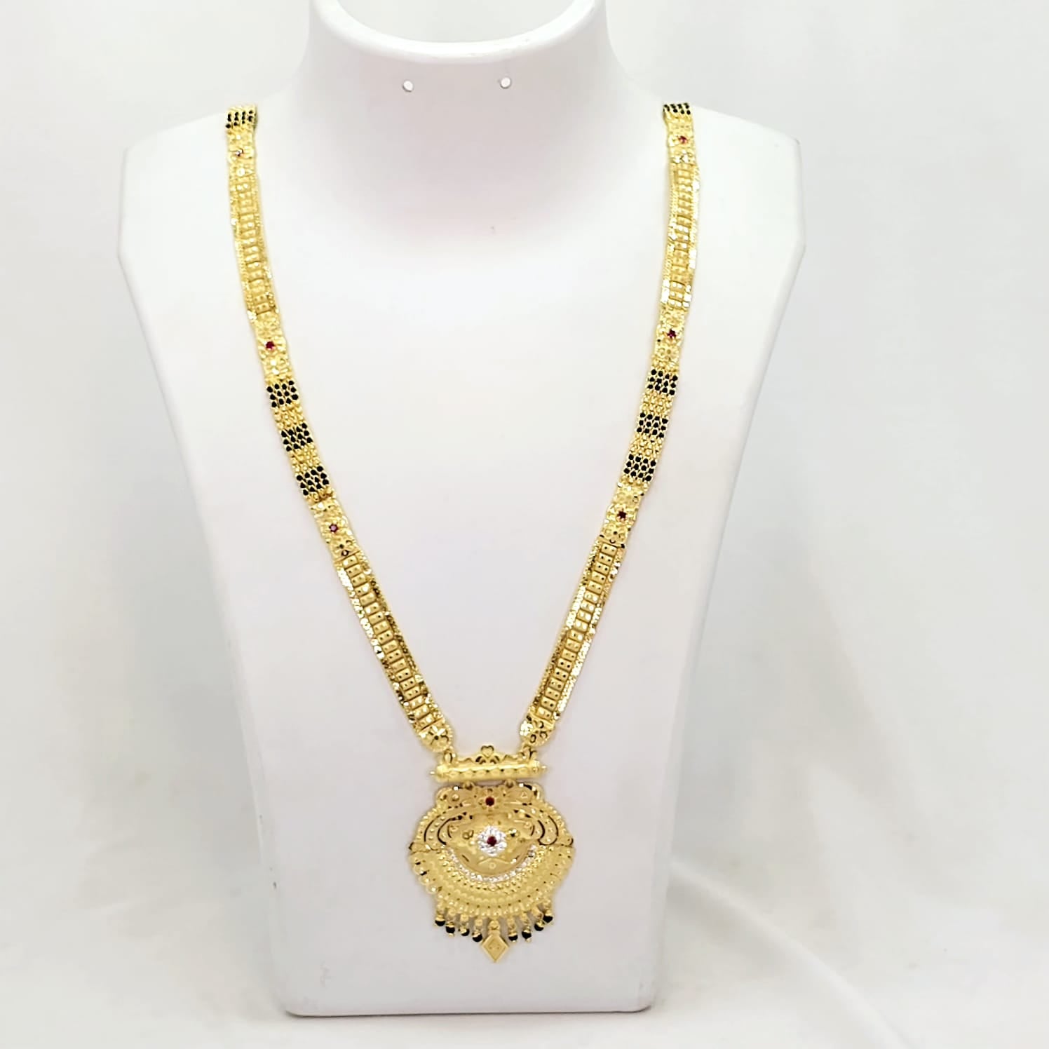 The Sharayu Goldforming Mangalsutra