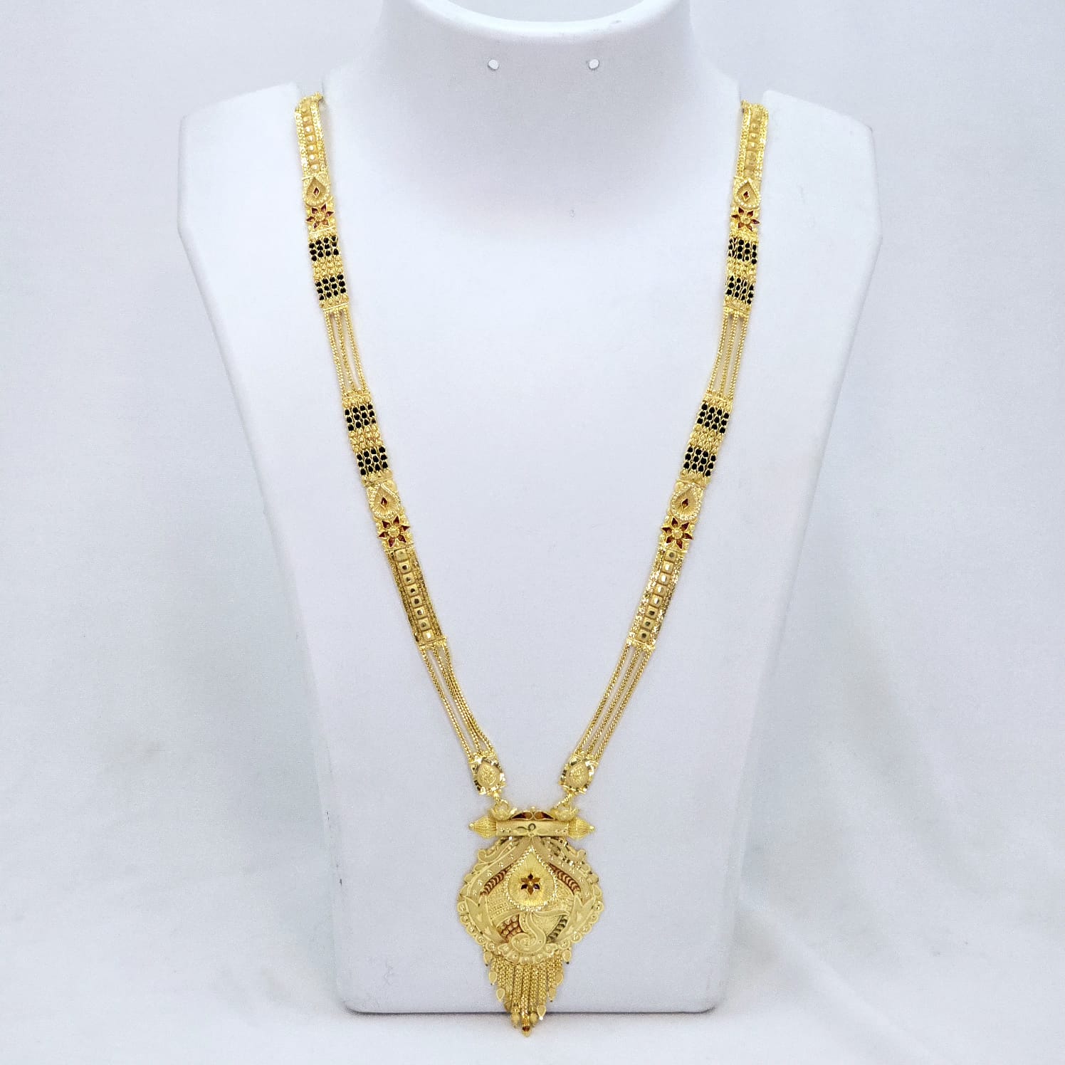 The sakshi Goldforming Mangalsutra