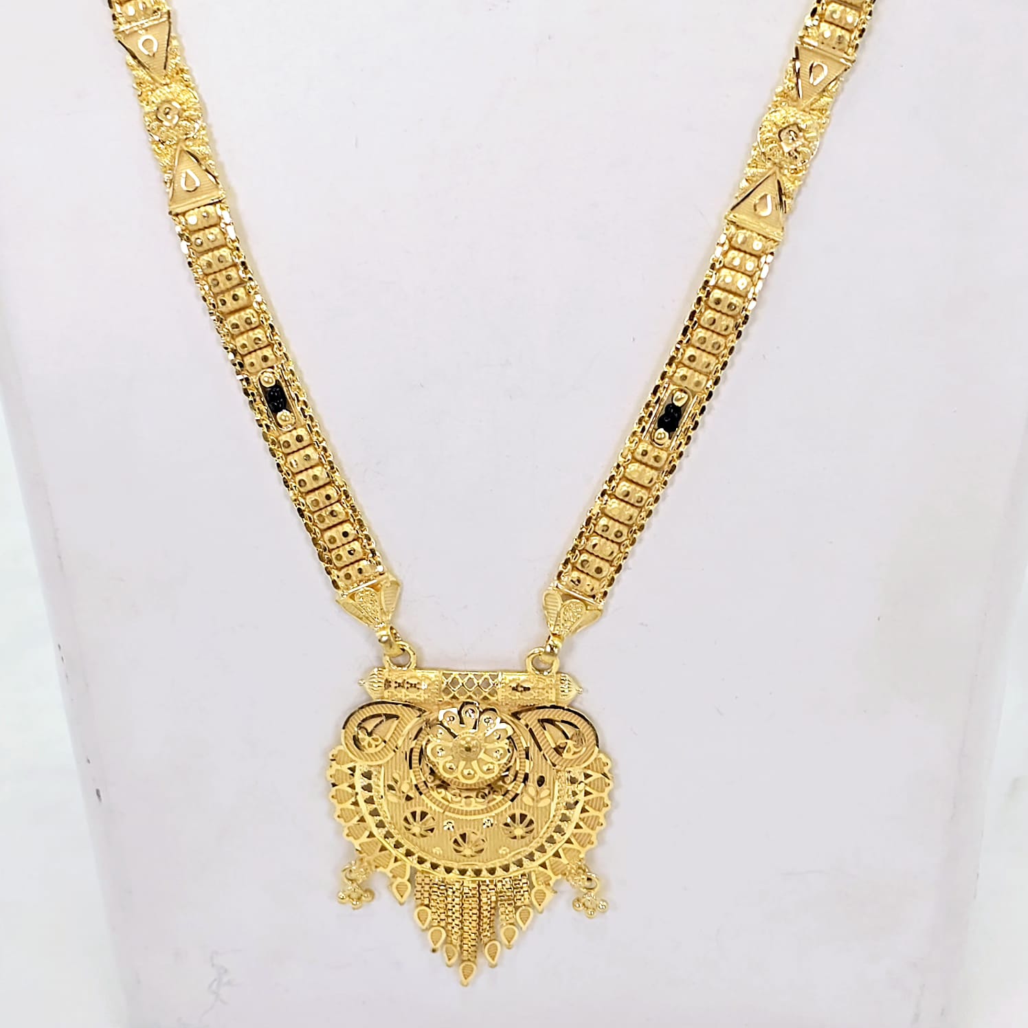 The Ojal Goldforming Mangalsutra