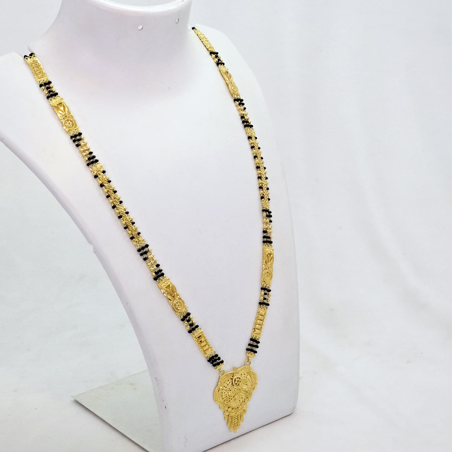 The Harshita Goldforming Mangalsutra
