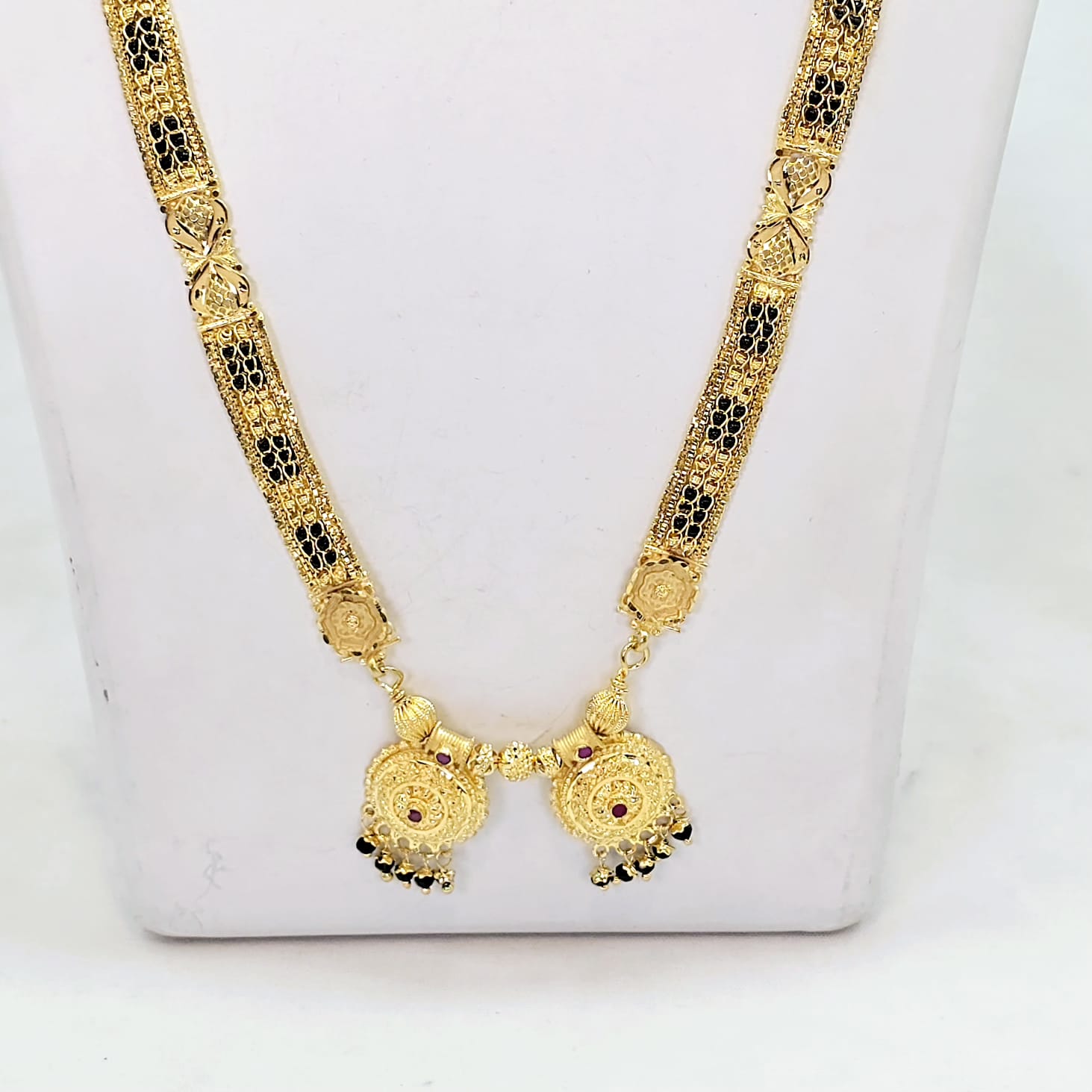 The Chabi Goldforming Mangalsutra