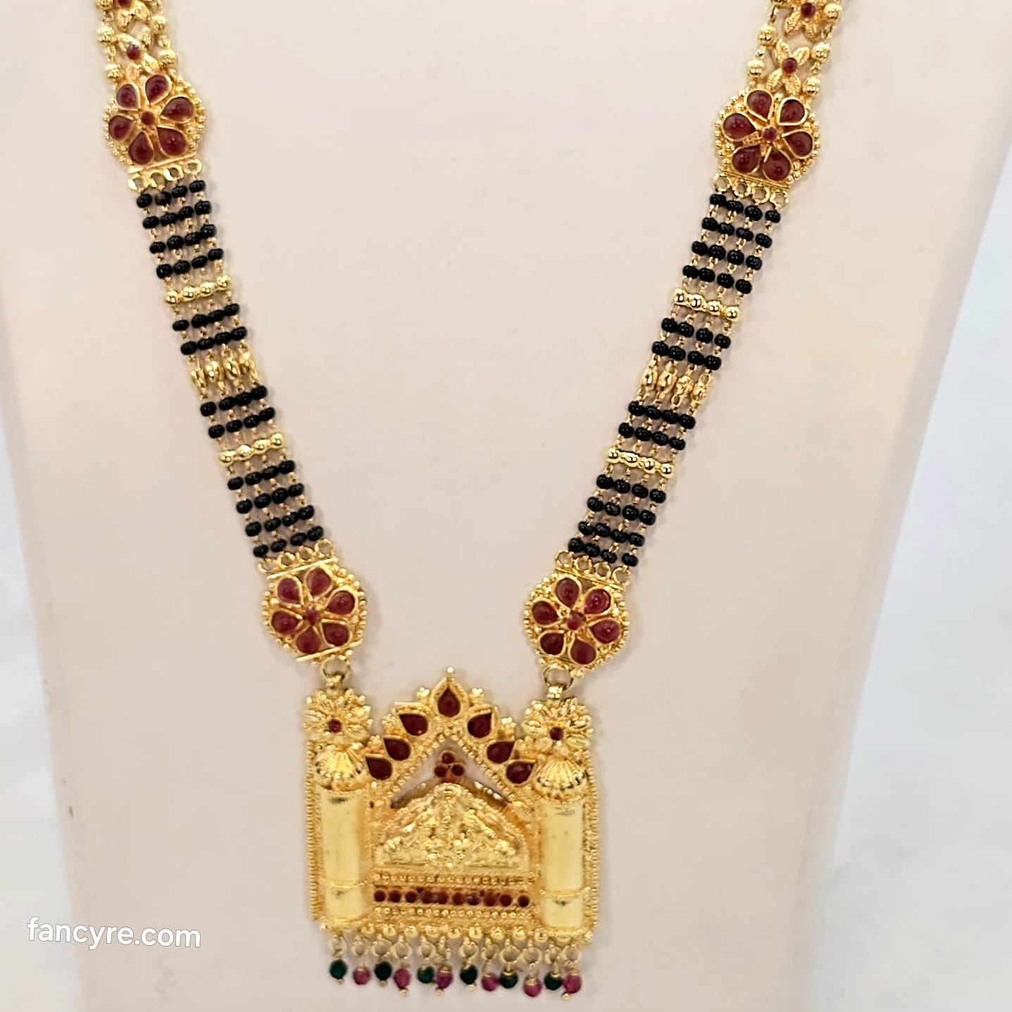 The Manorama Antique Goldforming Mangalsutra