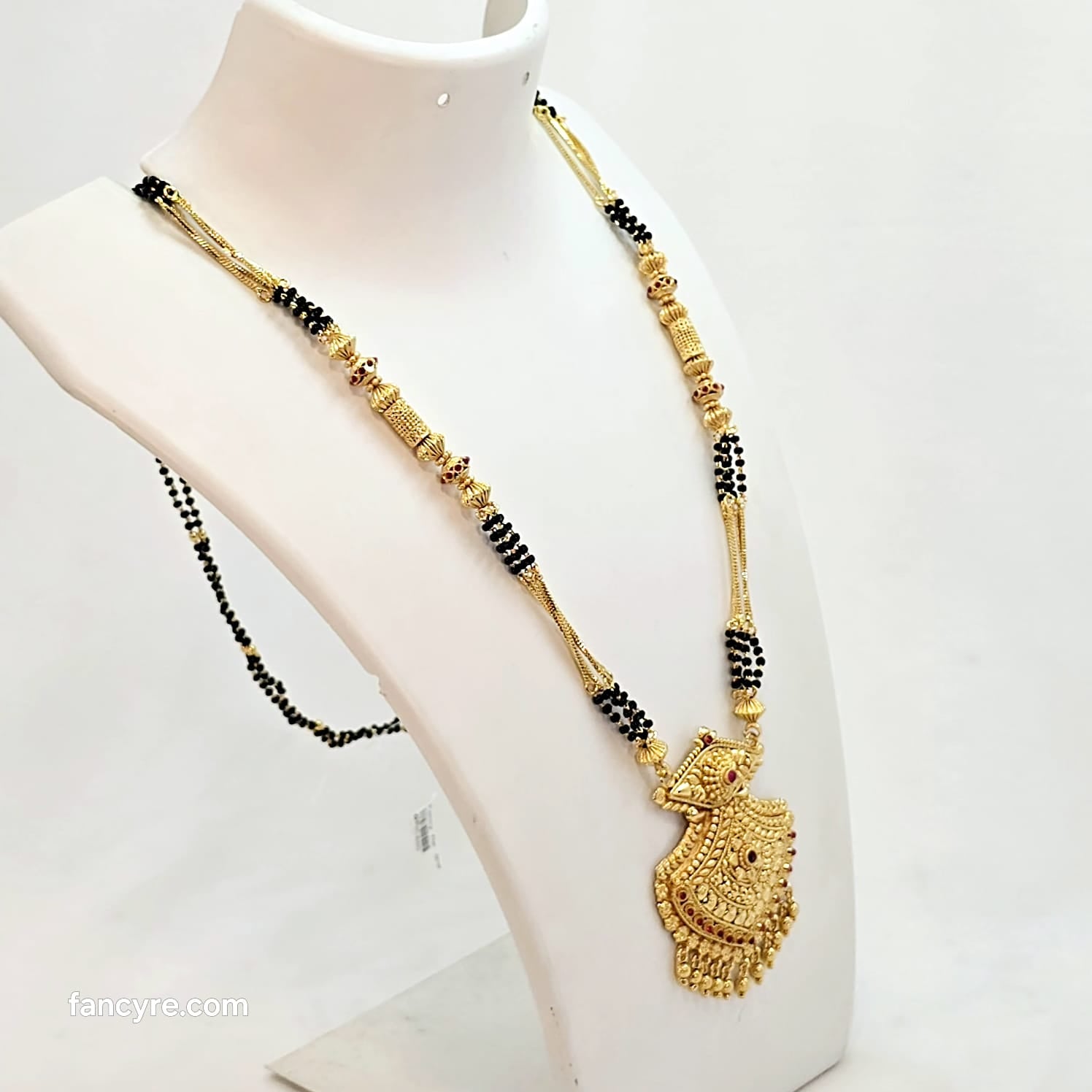 The Madhavi Antique Goldforming Mangalsutra