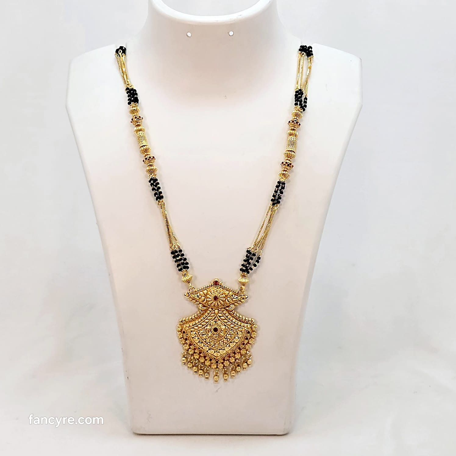 The Madhavi Antique Goldforming Mangalsutra