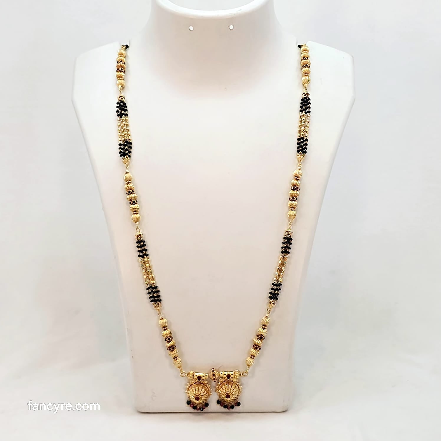 The Vasundhara Antique Goldforming Mangalsutra