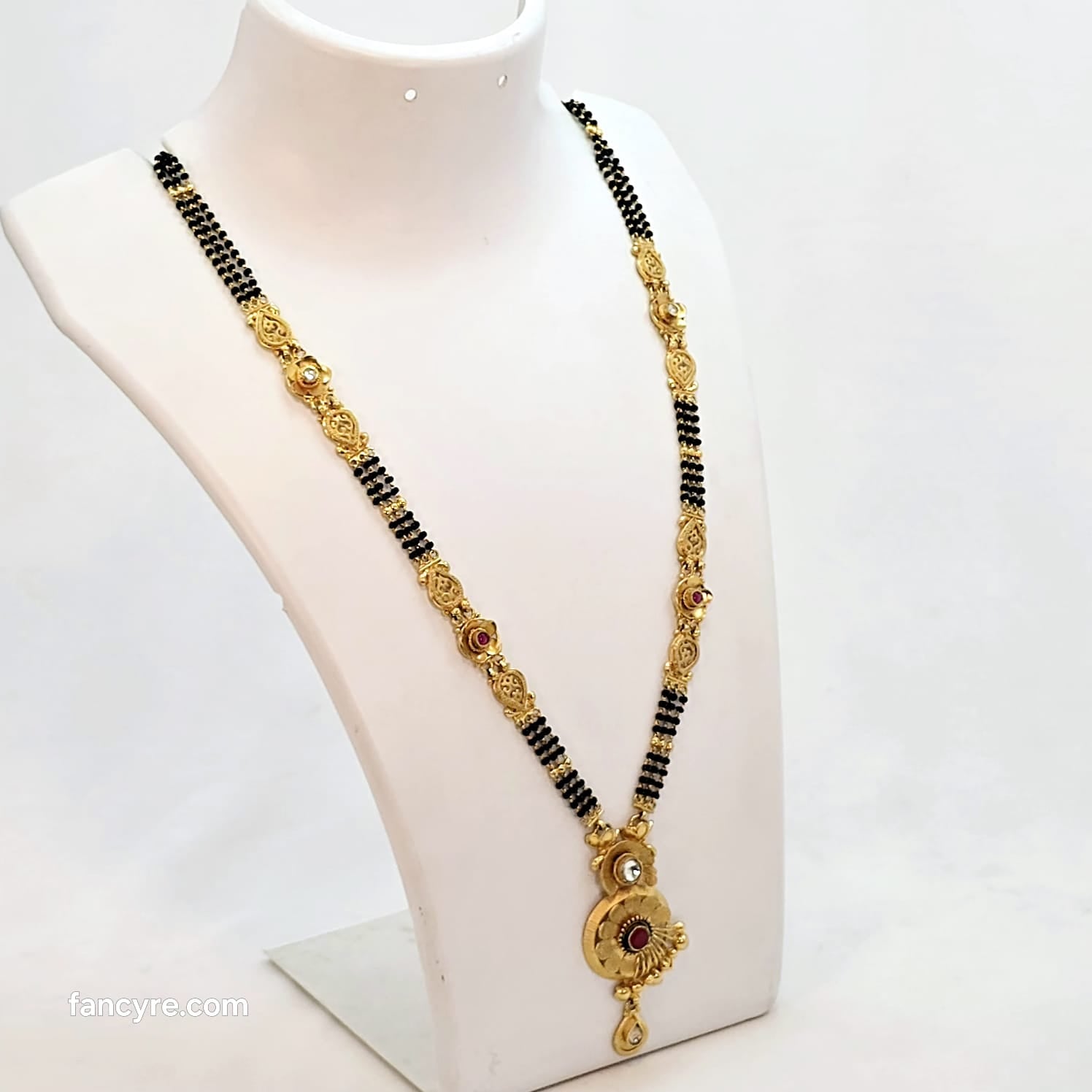 The Nisha Antique Goldforming Mangalsutra