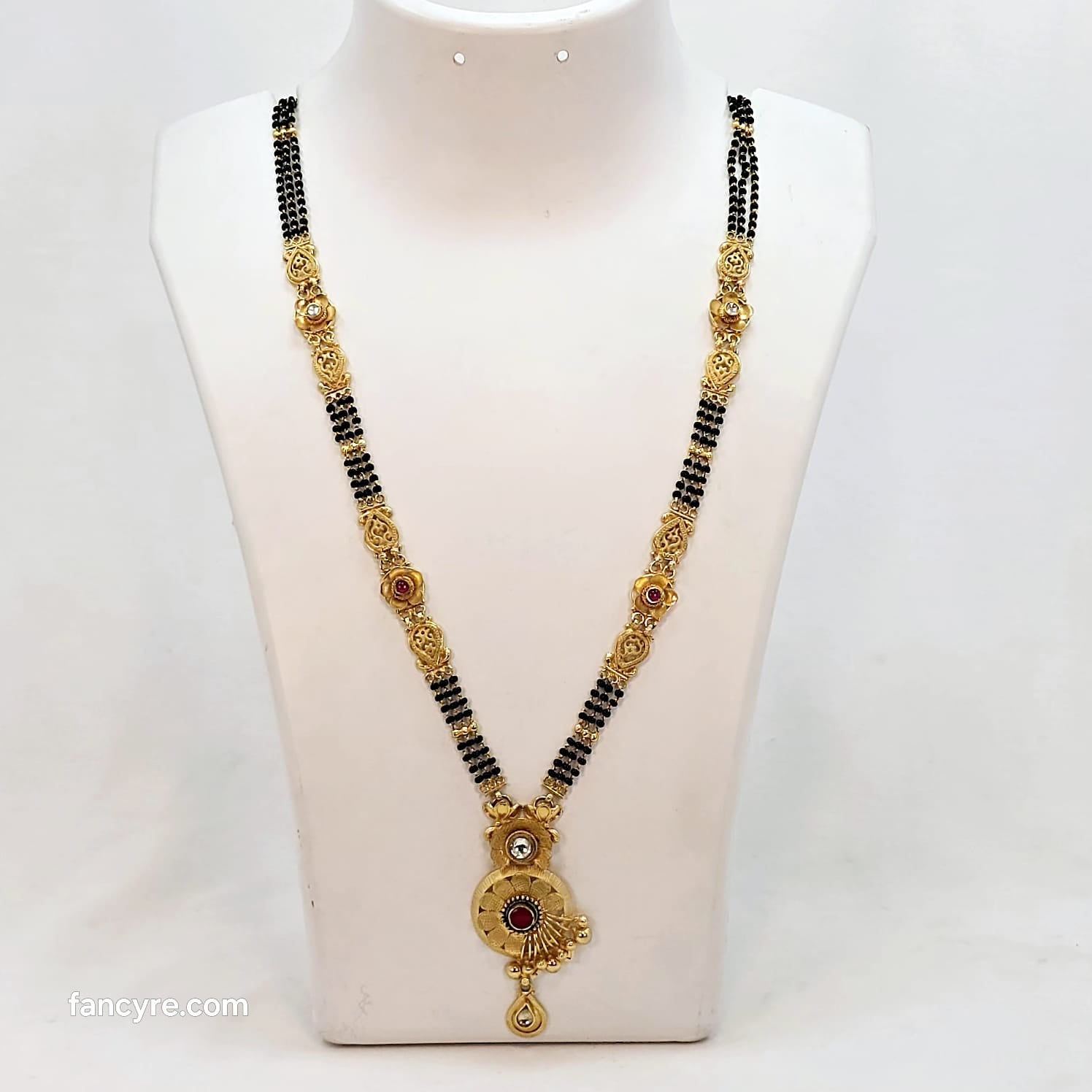 The Nisha Antique Goldforming Mangalsutra