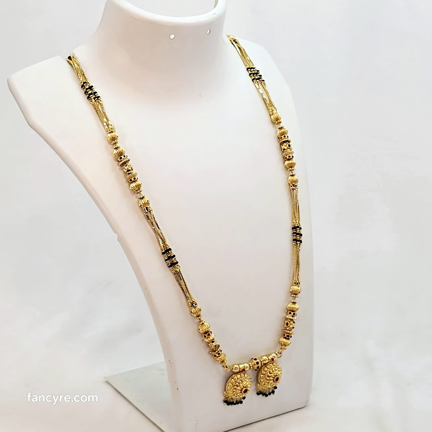 The Runali Antique Goldforming Mangalsutra