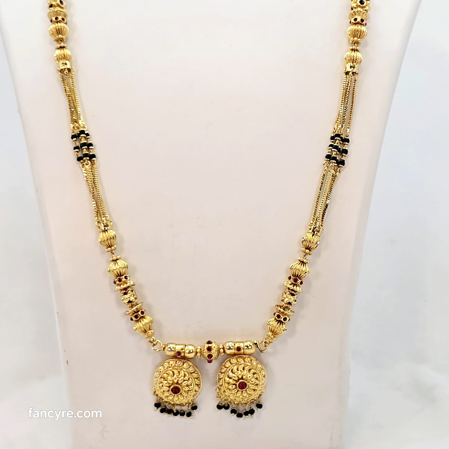 The Runali Antique Goldforming Mangalsutra