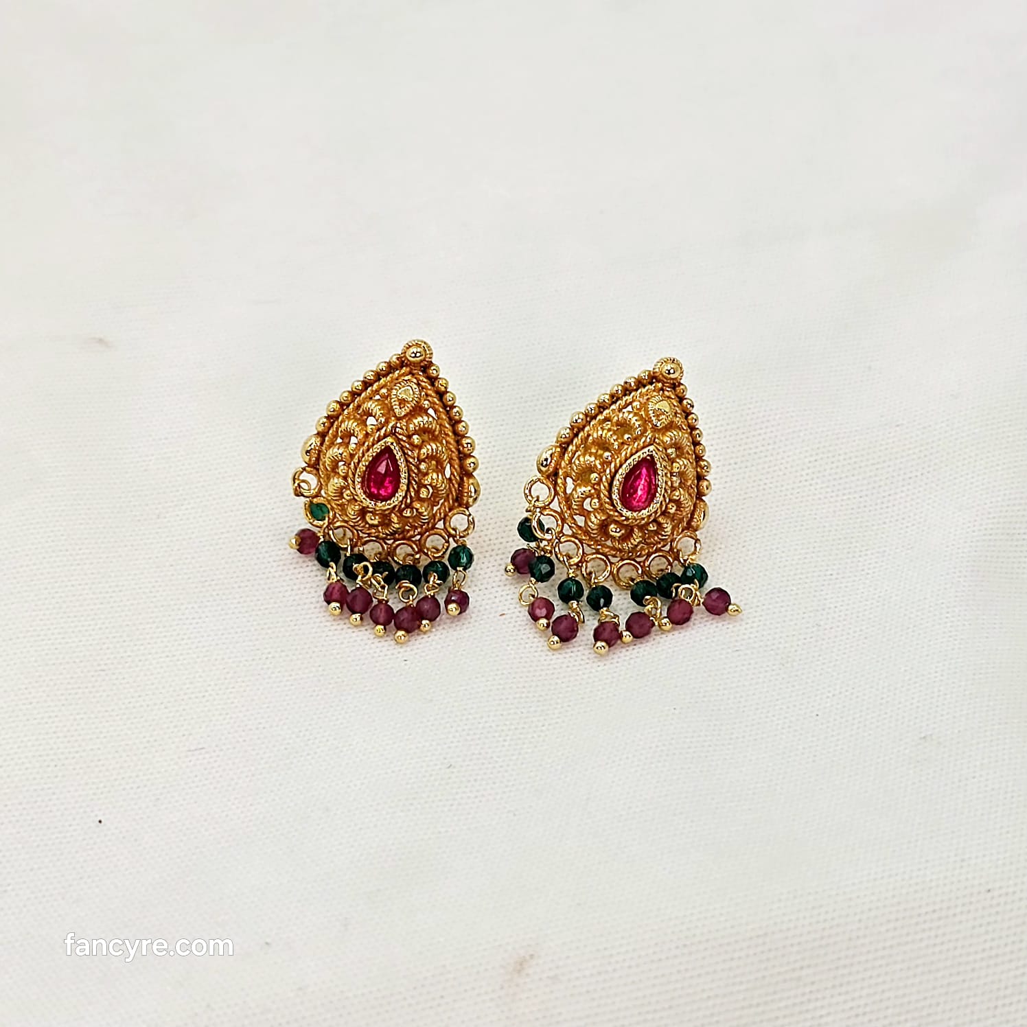 The Virika Antique Goldforming Necklace