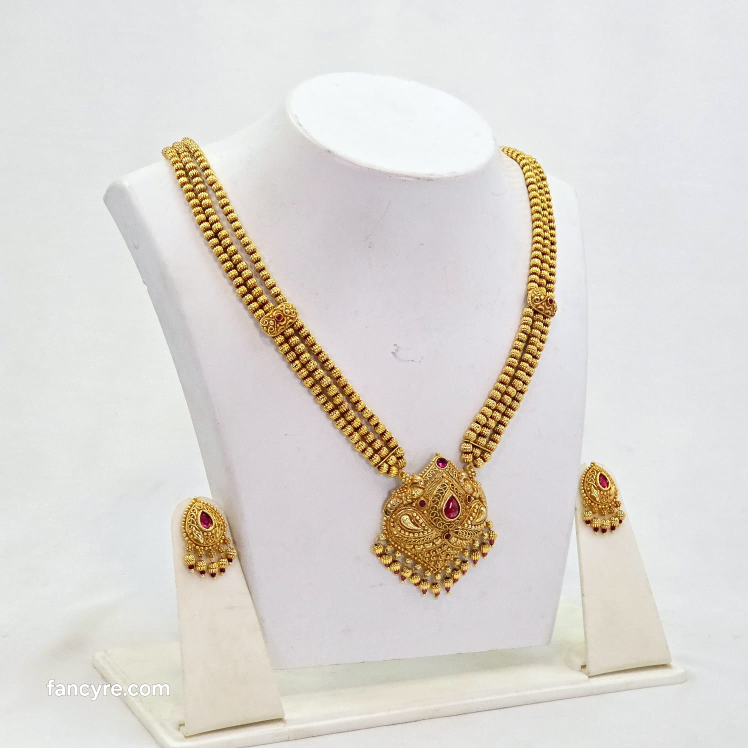 The Kanak Antique Goldforming Necklace