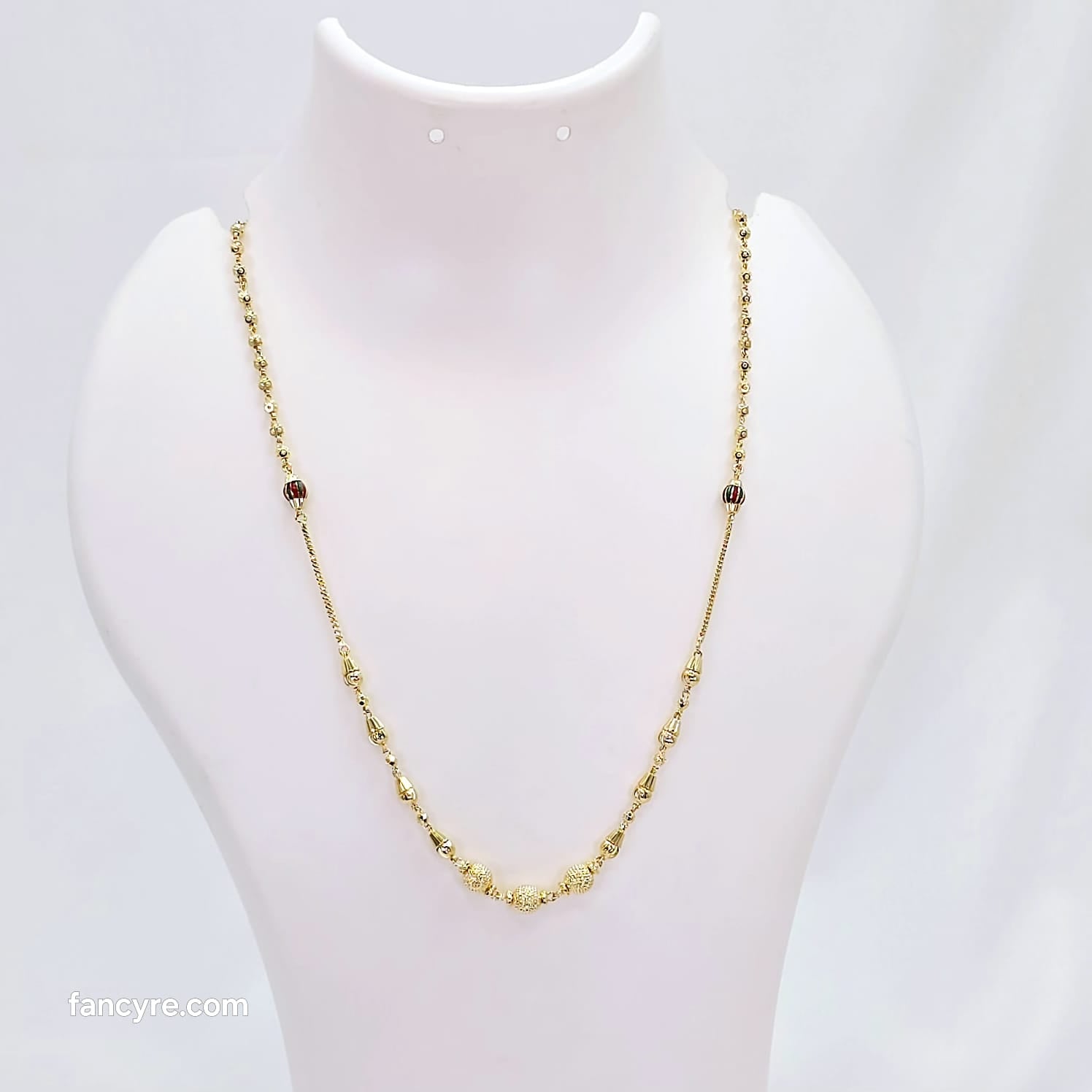 The Madhura Goldforming Necklace