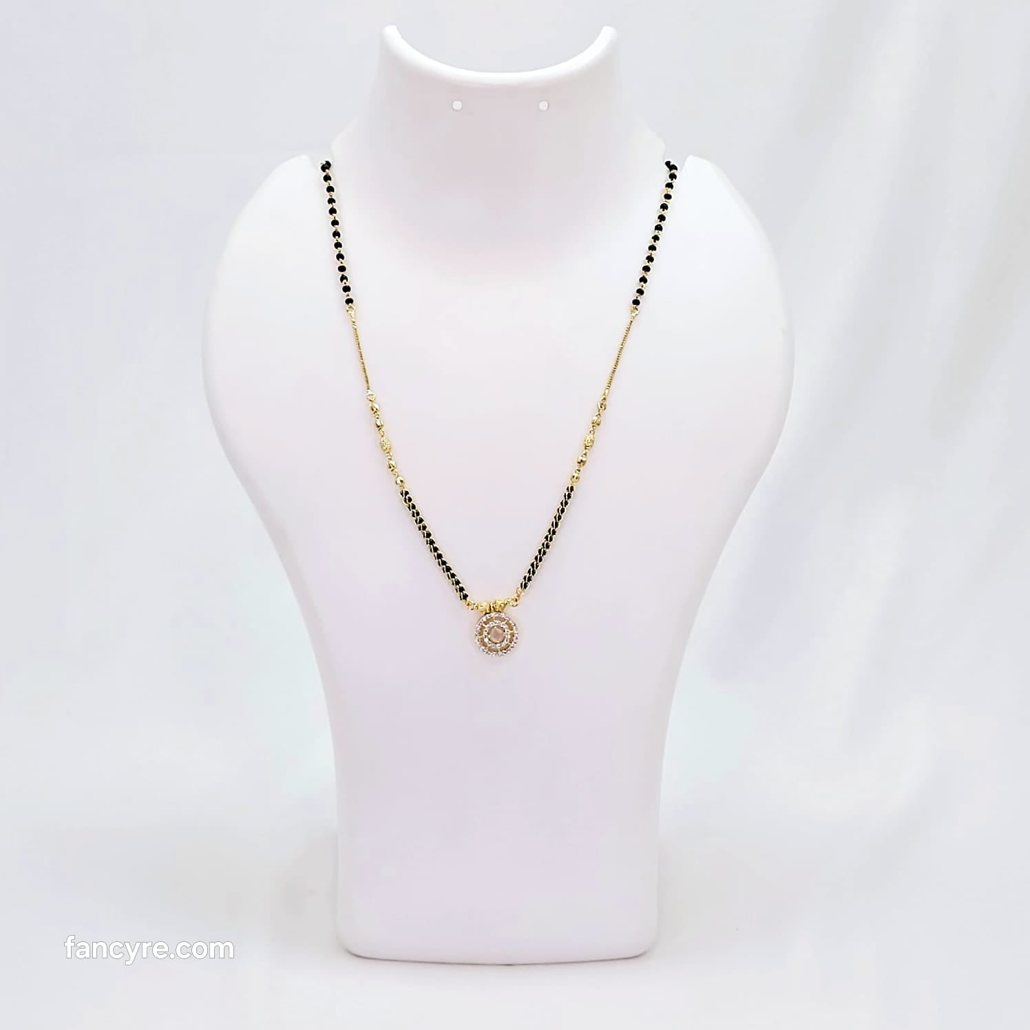 The Vinutha Goldforming Mini Mangalsutra