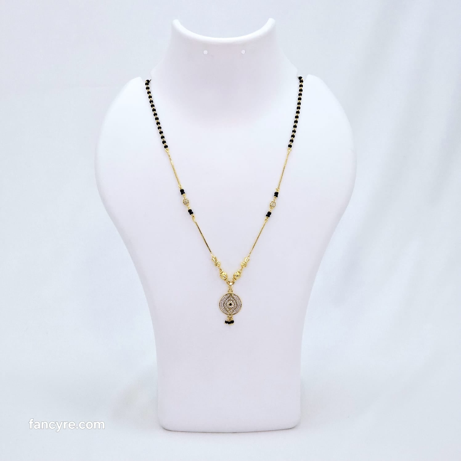 The Pihu Goldforming Mini Mangalsutra