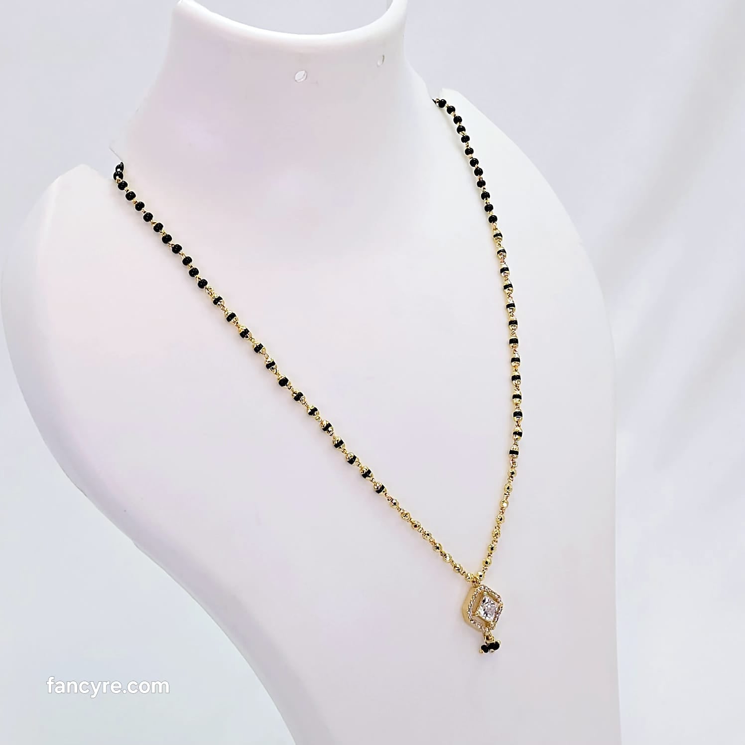 The Eksha Goldforming Mini Mangalsutra