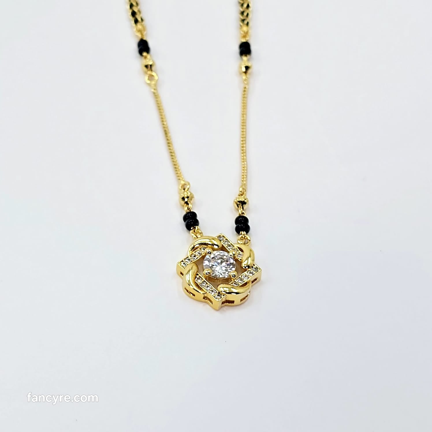 The Kaashni Goldforming Mini Mangalsutra