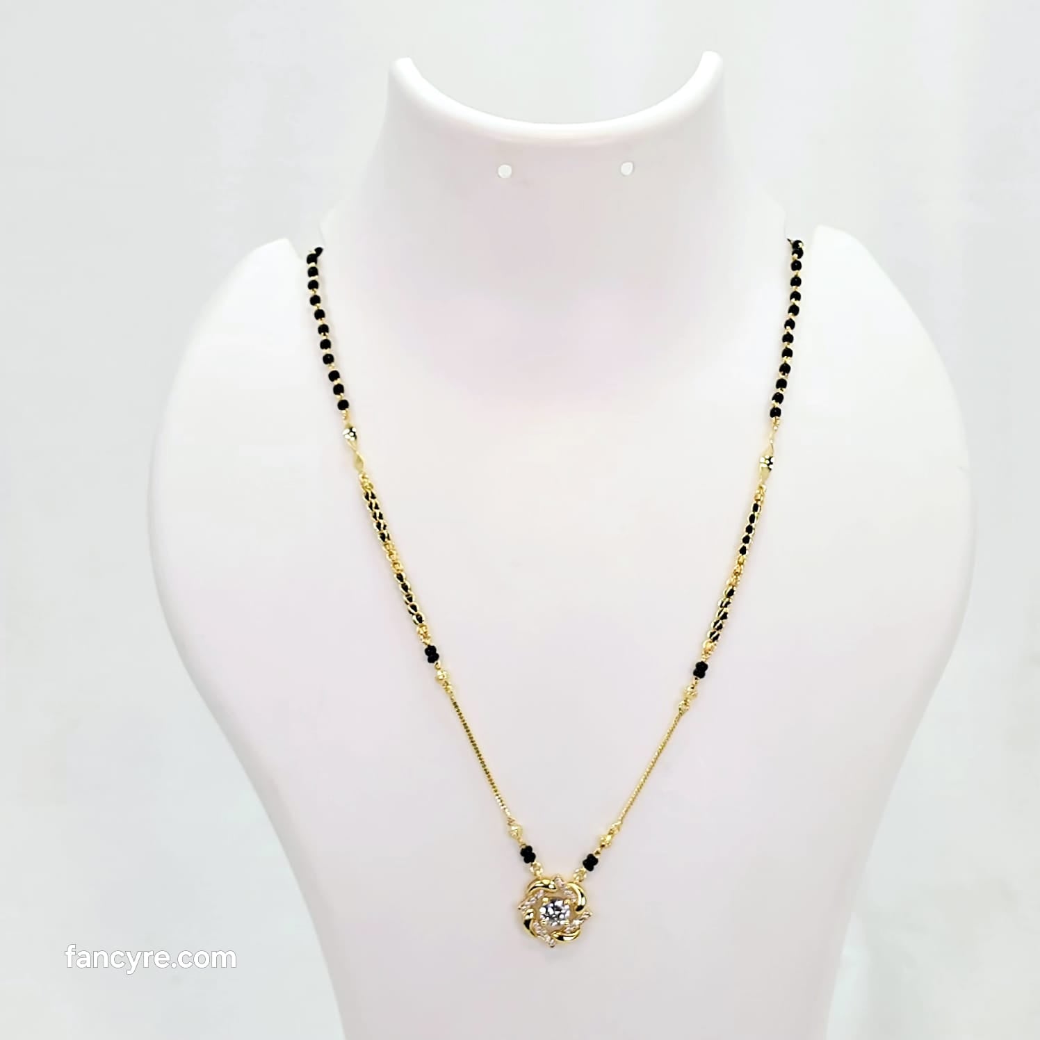 The Kaashni Goldforming Mini Mangalsutra