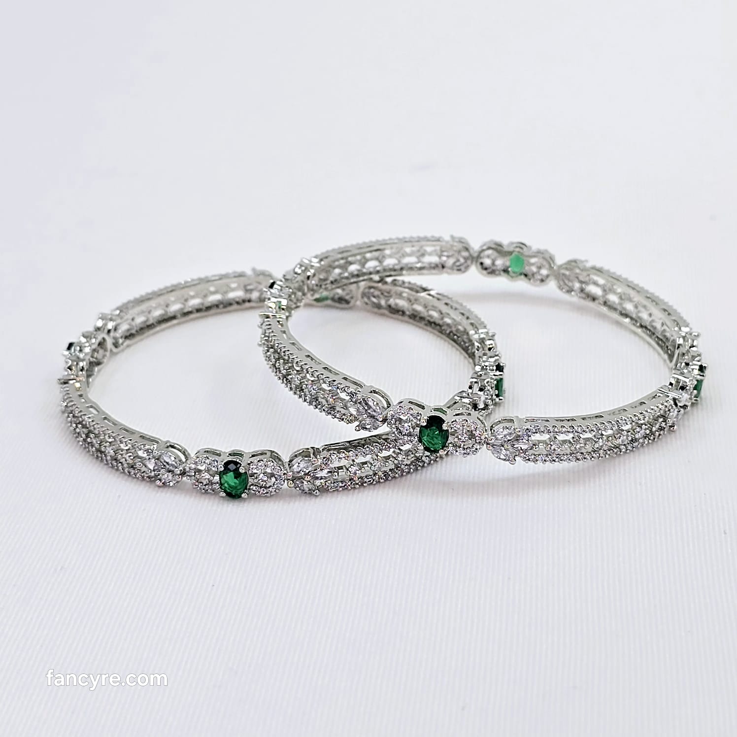 The Daisyna Whitegold A.D Bangle