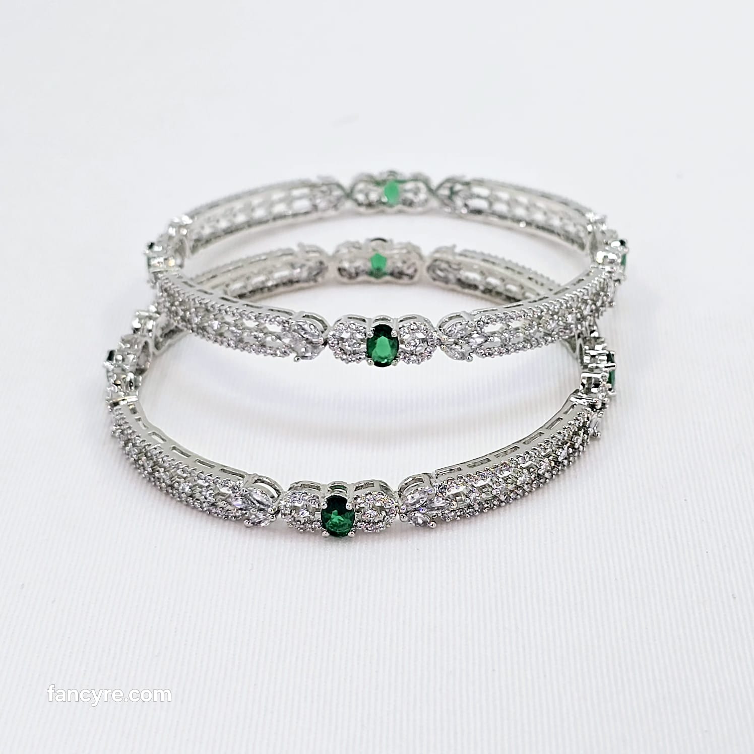 The Daisyna Whitegold A.D Bangle