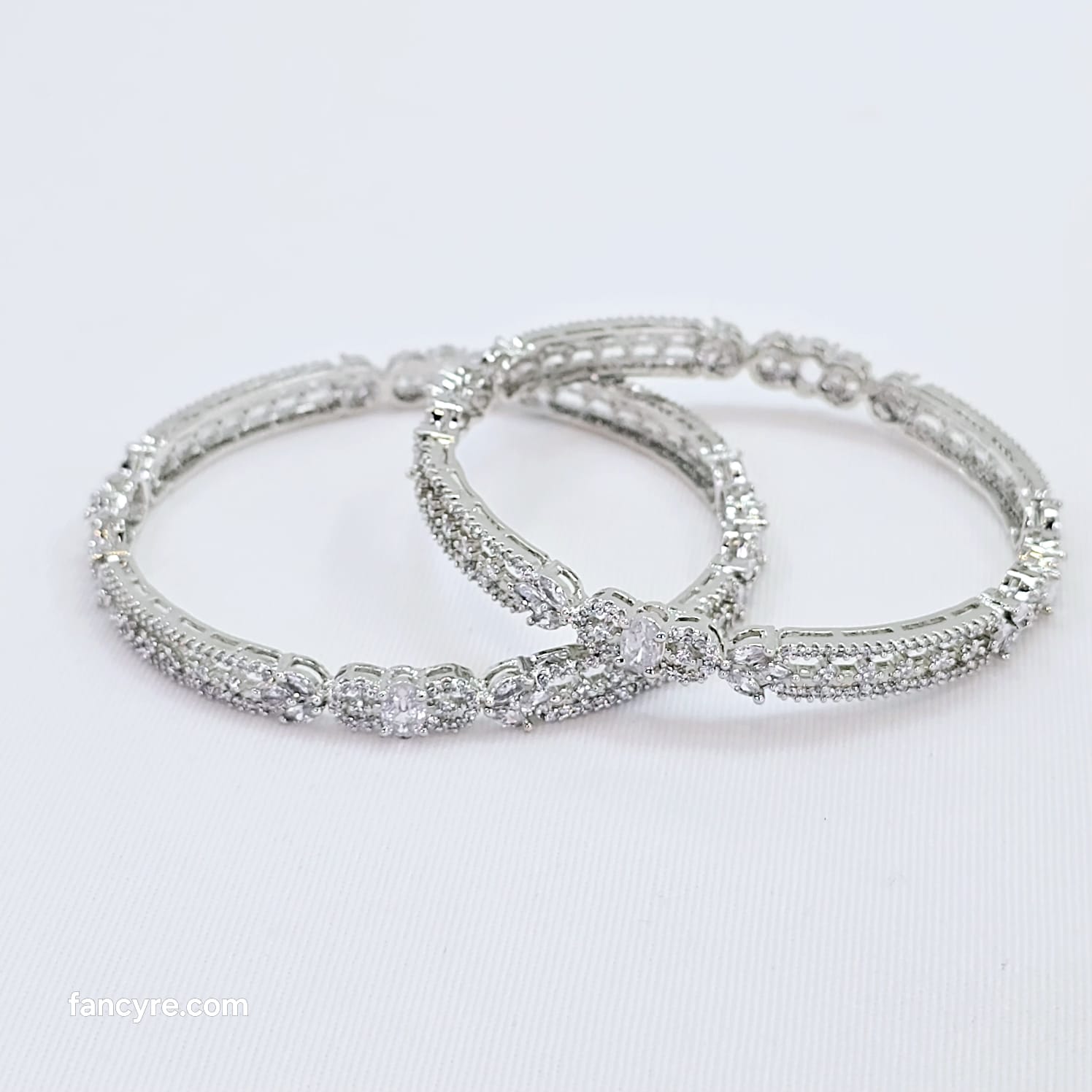 The Daisyna Whitegold A.D Bangle