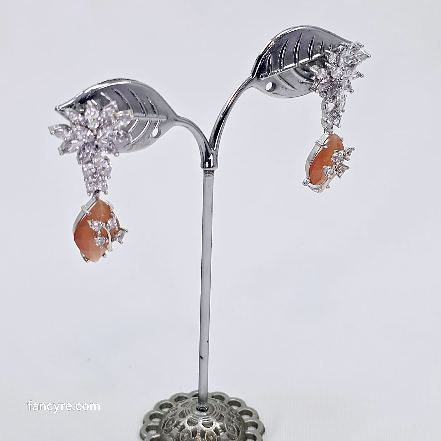 The Humera Whitegold A.D Earring