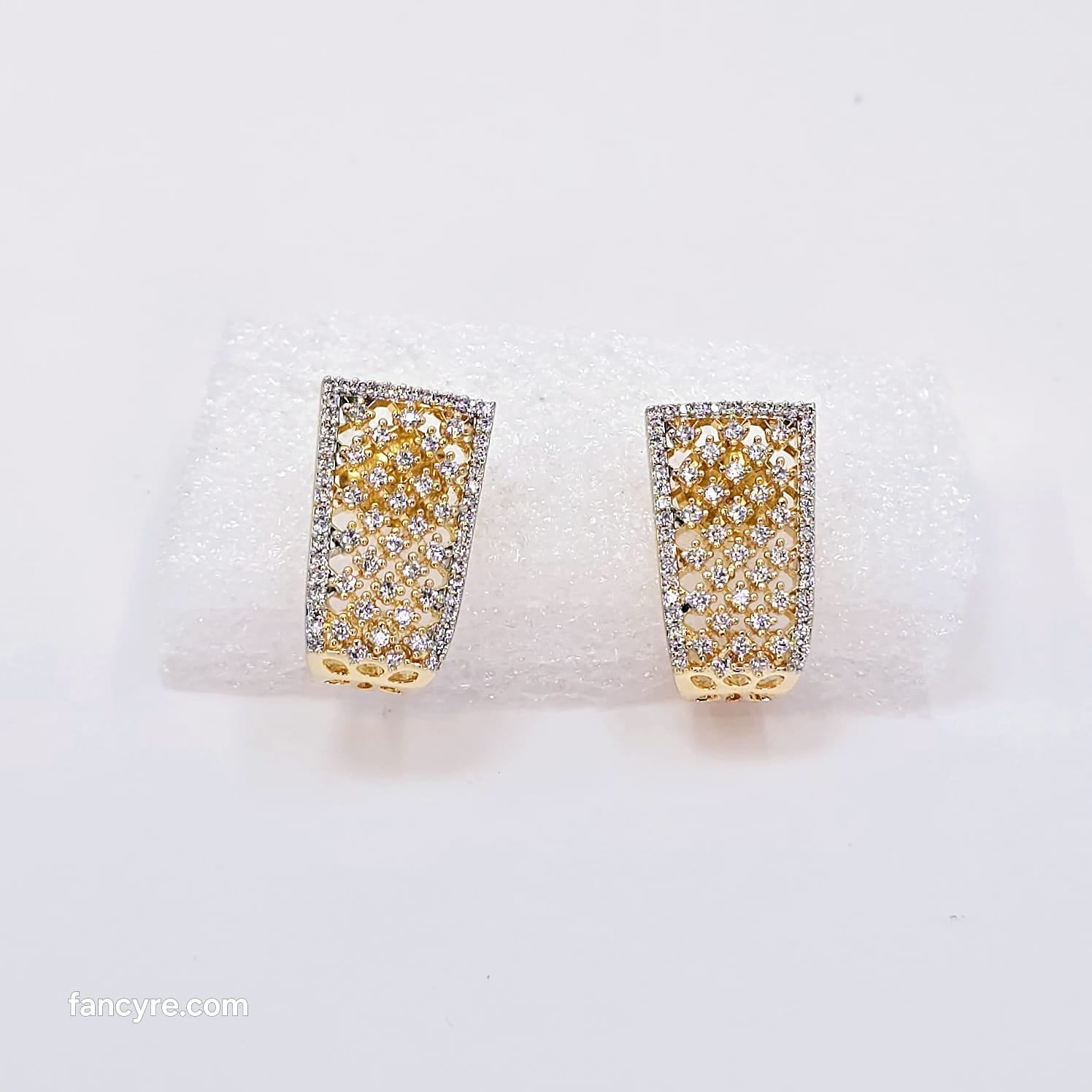 The Anais Yellowgold A.D Earring