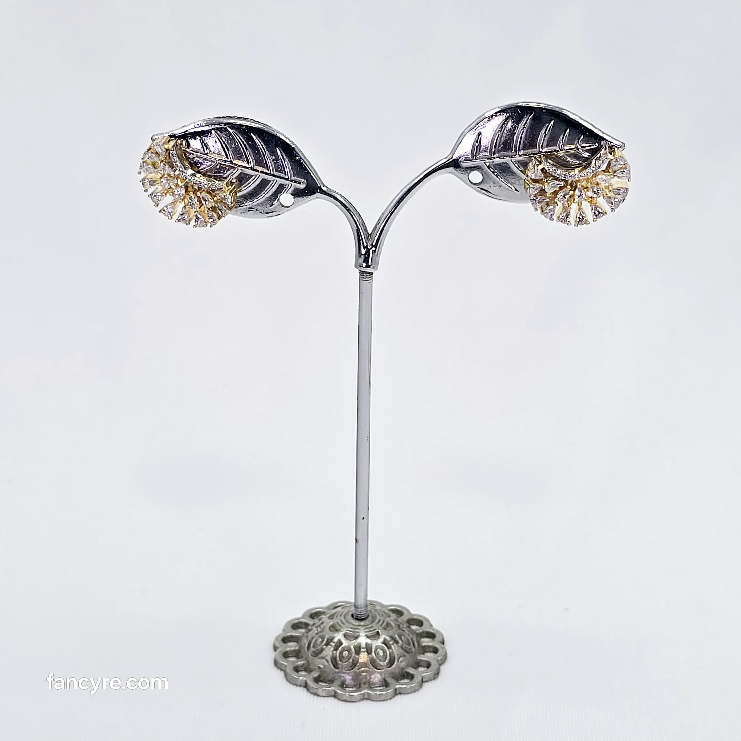The Angely Yellowgold A.D Earring
