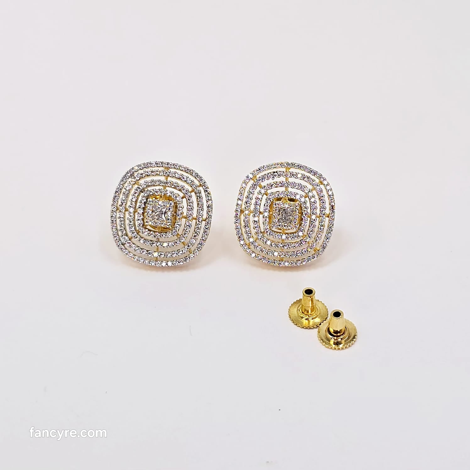 The Viviana Yellowgold A.D Earring