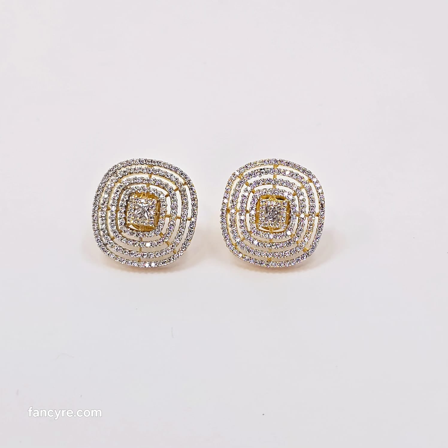 The Viviana Yellowgold A.D Earring