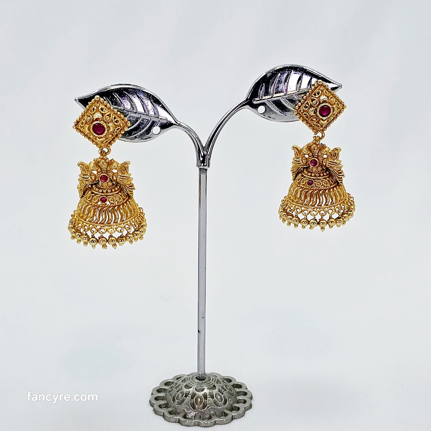 The Hetavi Antique Goldforming Earring