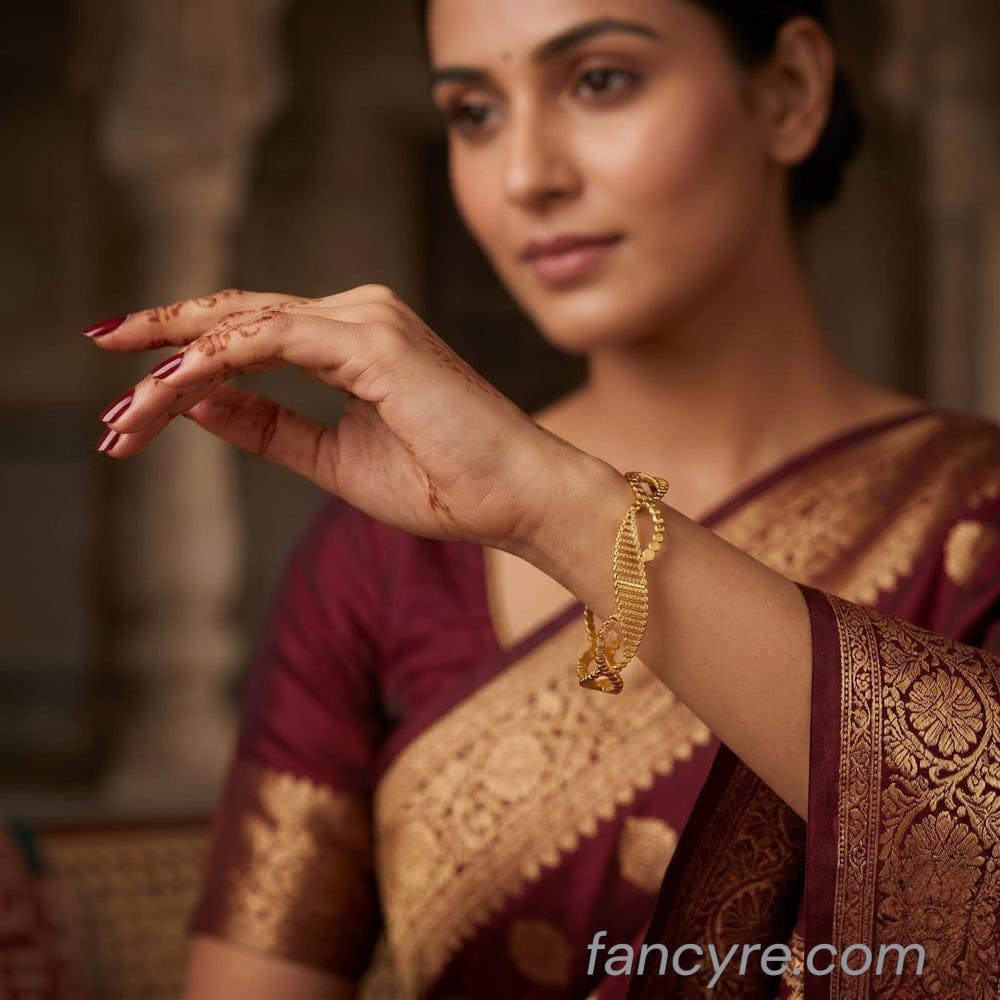 The Kimaya Goldforming Bangle