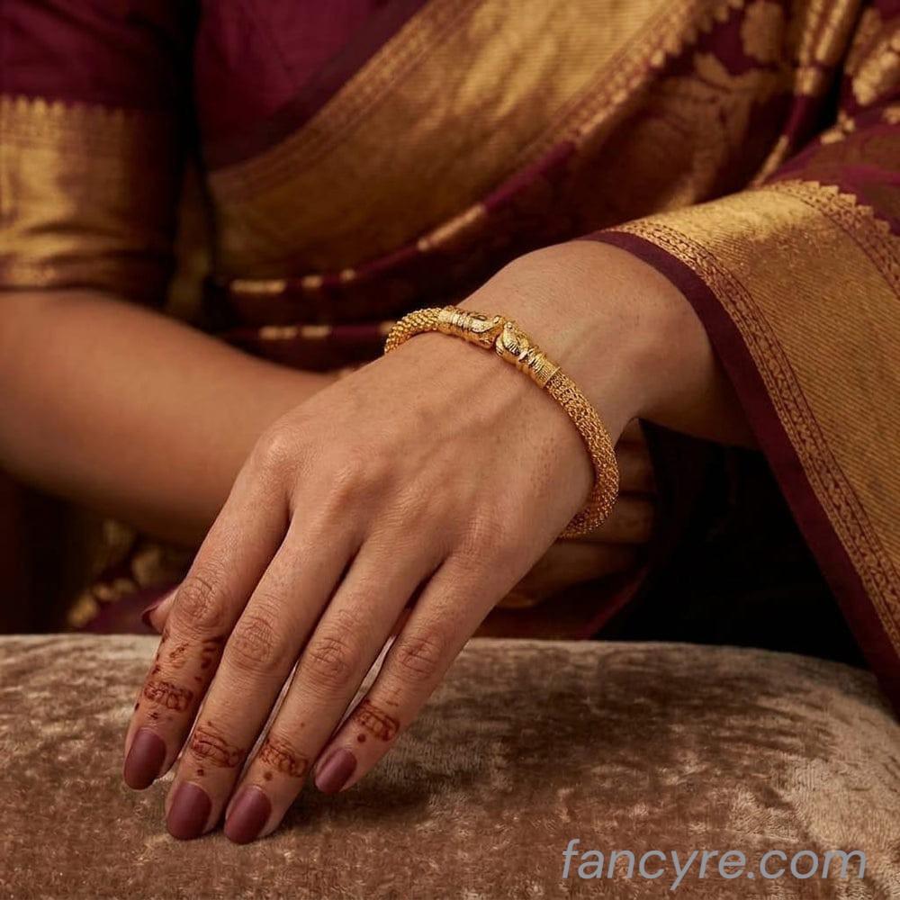 The Maithili Goldforming Bangle