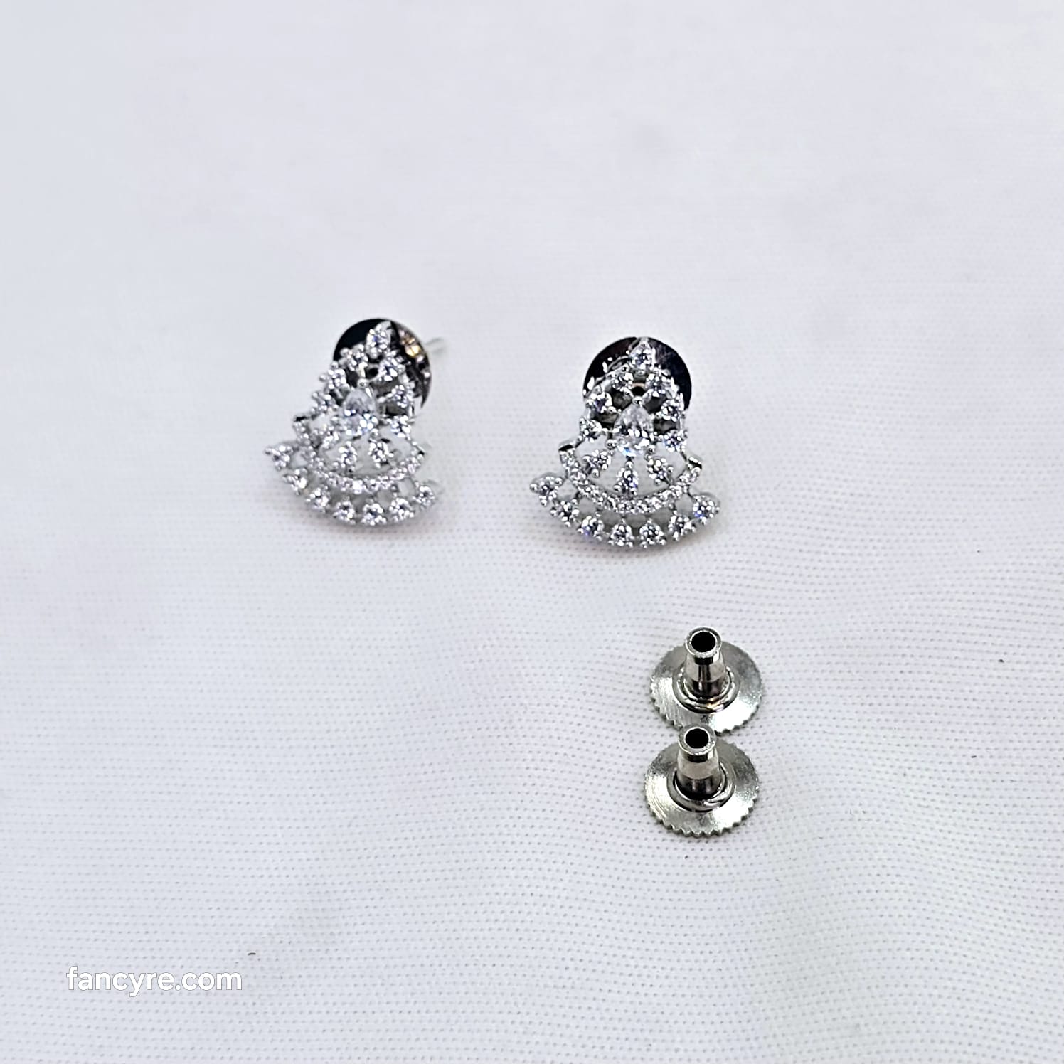 The Rehi Whitegold A.D Pendant Earring (M.S)