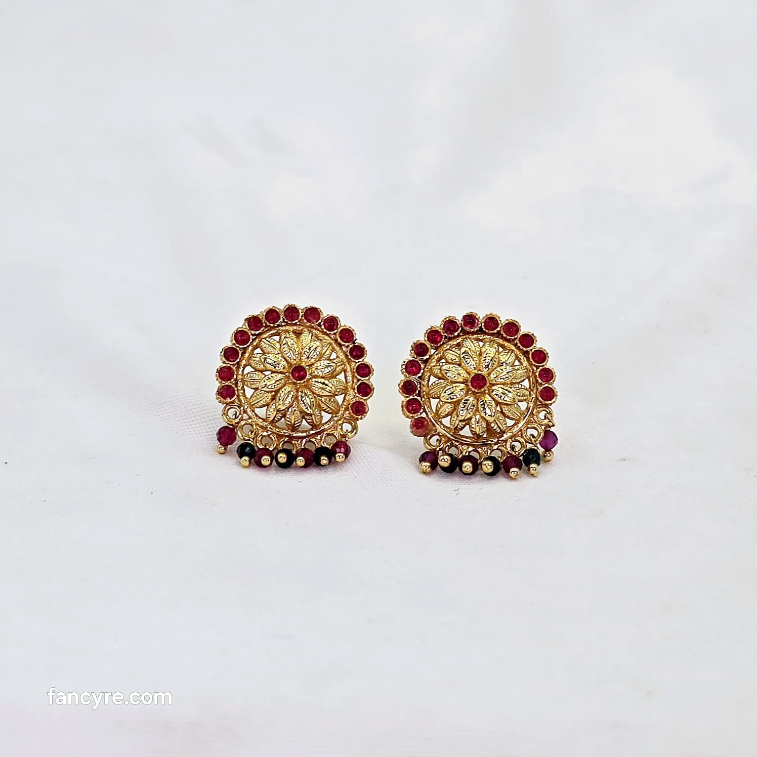 The Niki Antique Goldforming Earring