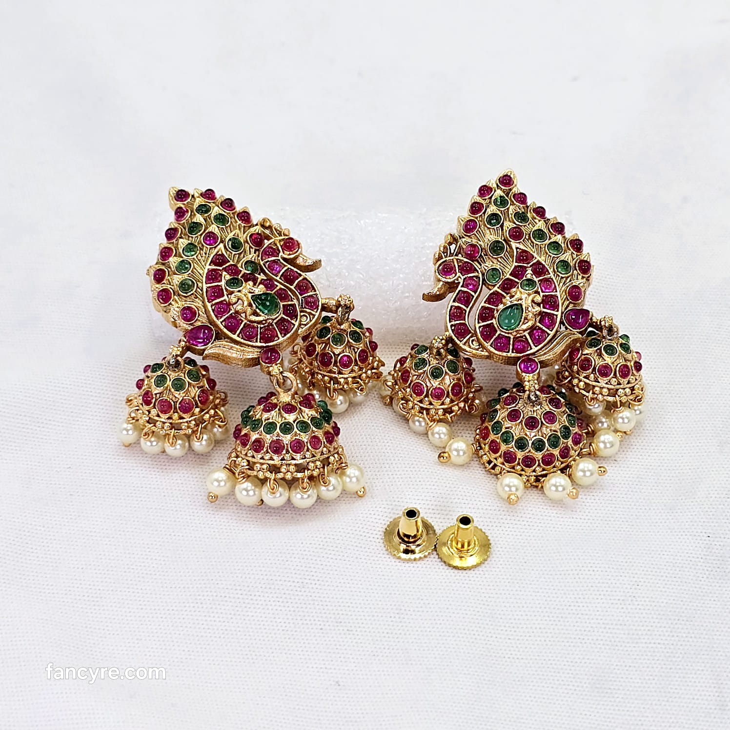 The Morakshi Kempu Earring