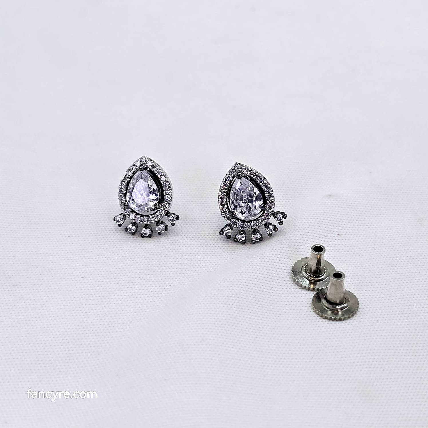 The Hunny Blackgold A.D Earring