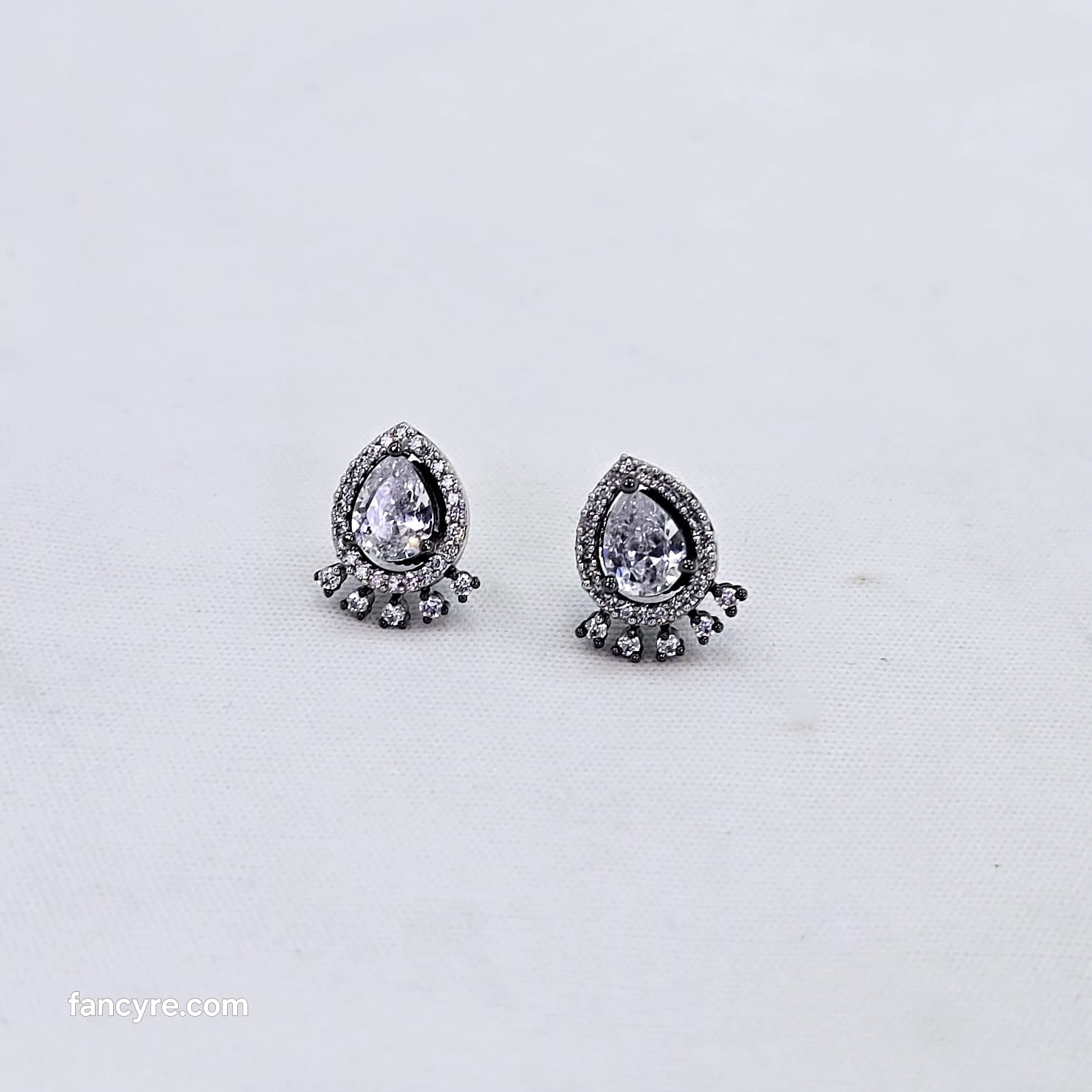 The Hunny Blackgold A.D Earring
