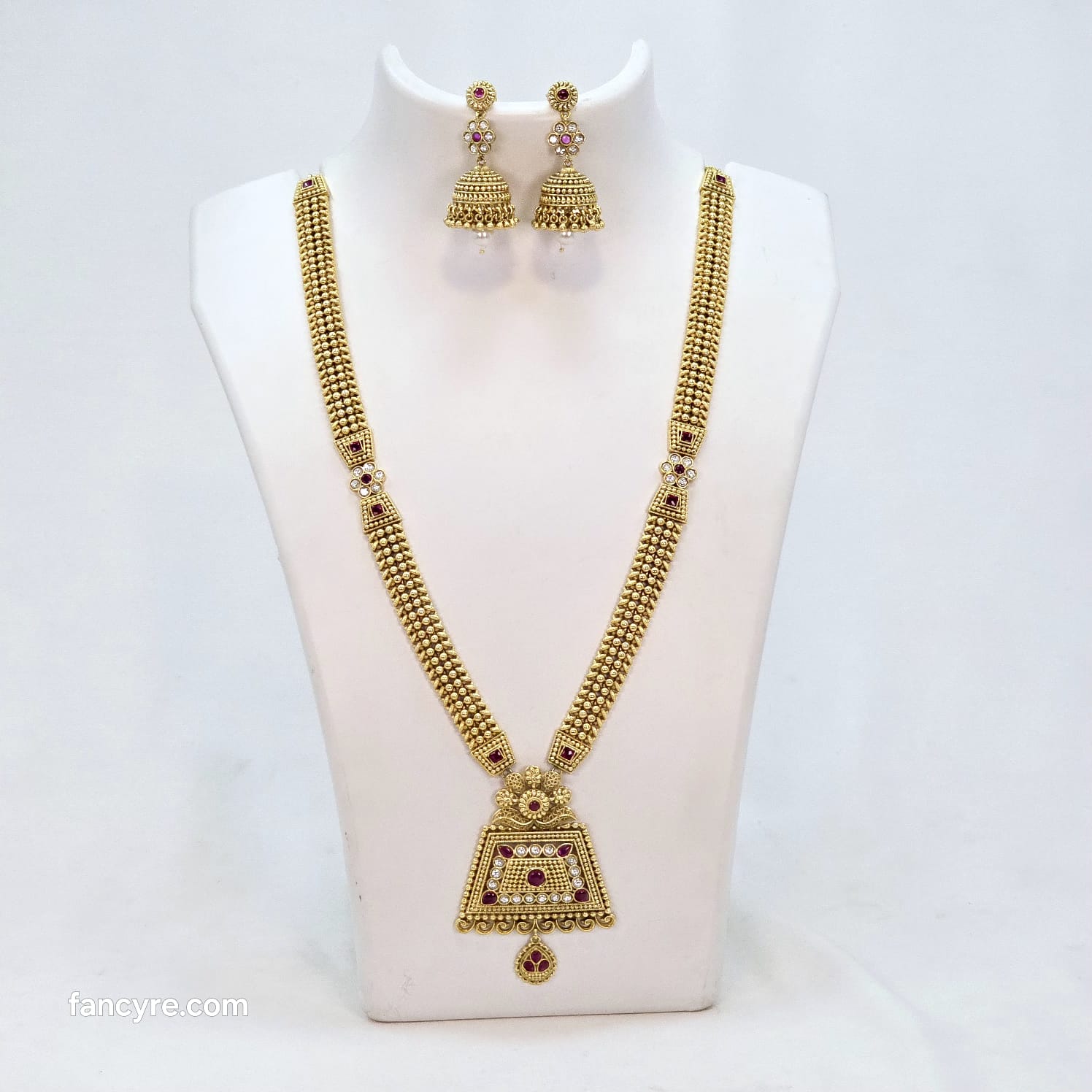 The Kesar Rajwadi Long Necklace