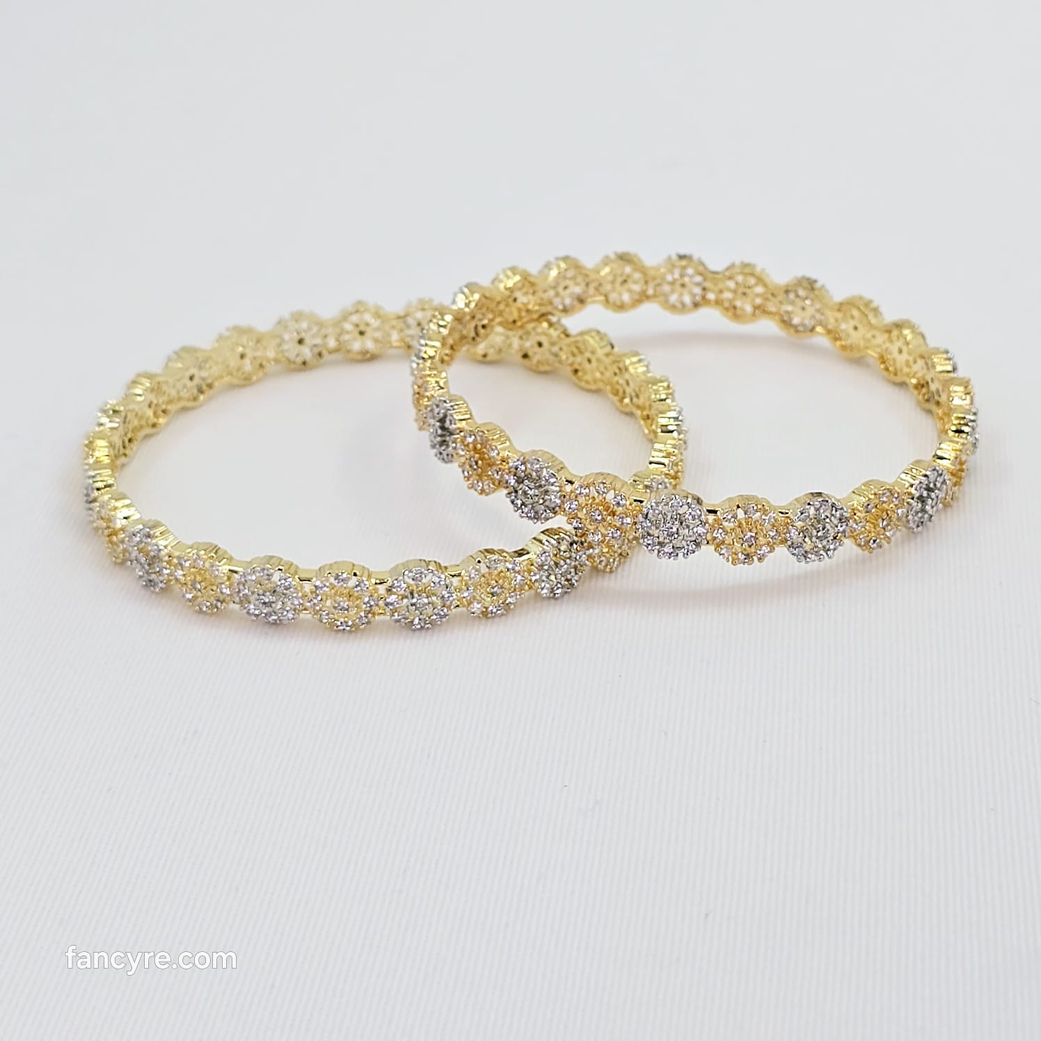 The Clare Yellowgold A.D Bangle