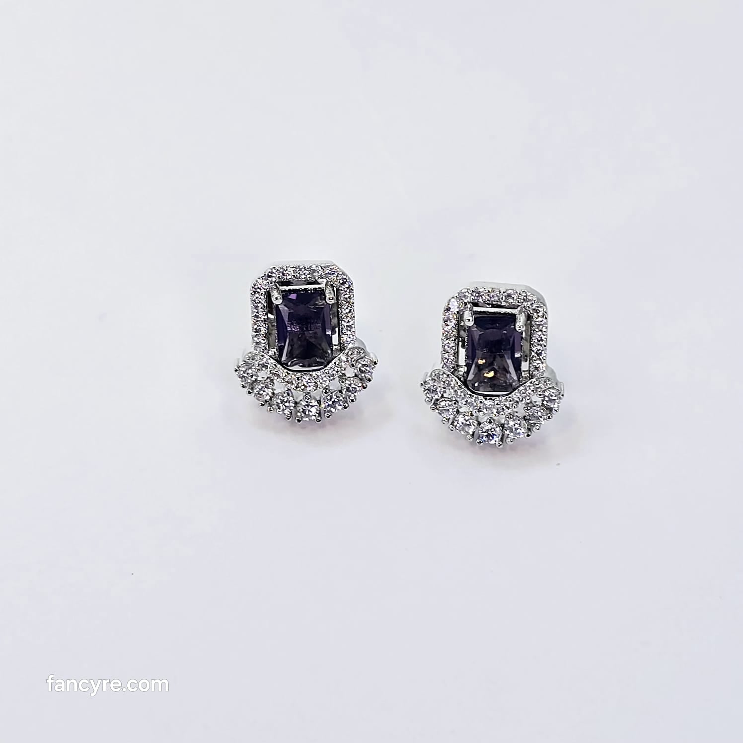 The Geneva Whitegold A.D Earring