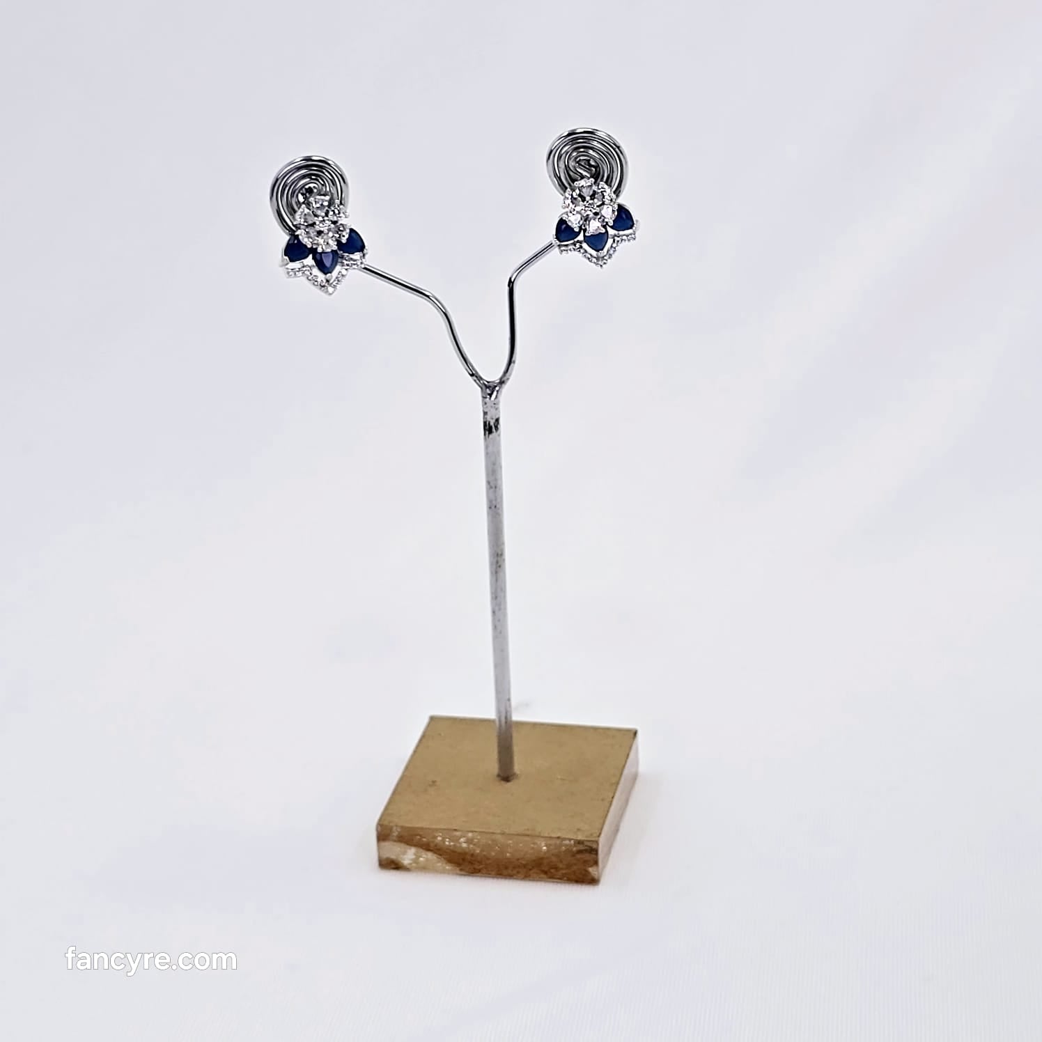 The Sloane Whitegold A.D Earring