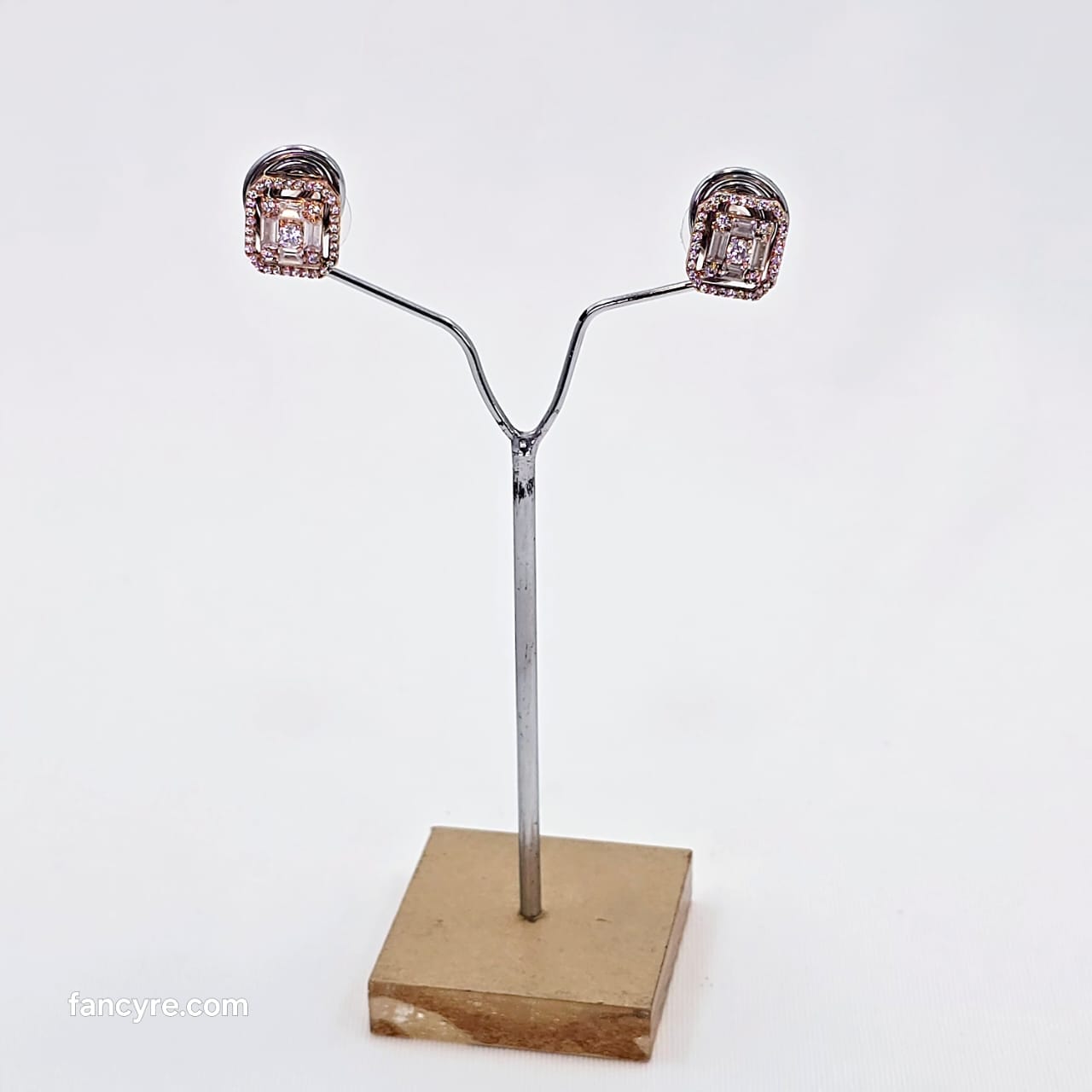 The Zenel Rosegold A.D Earring