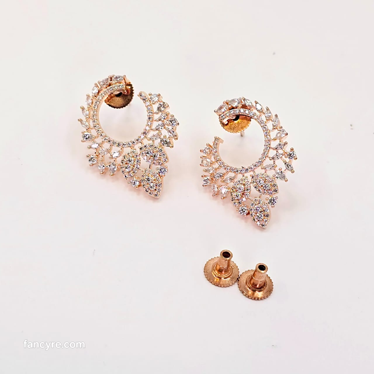 The Reley Rosegold A.D Earring