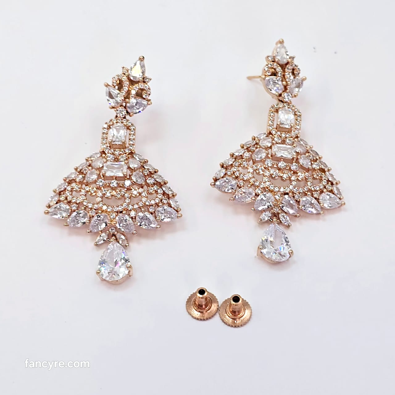 The Elowen Rosegold A.D Earring