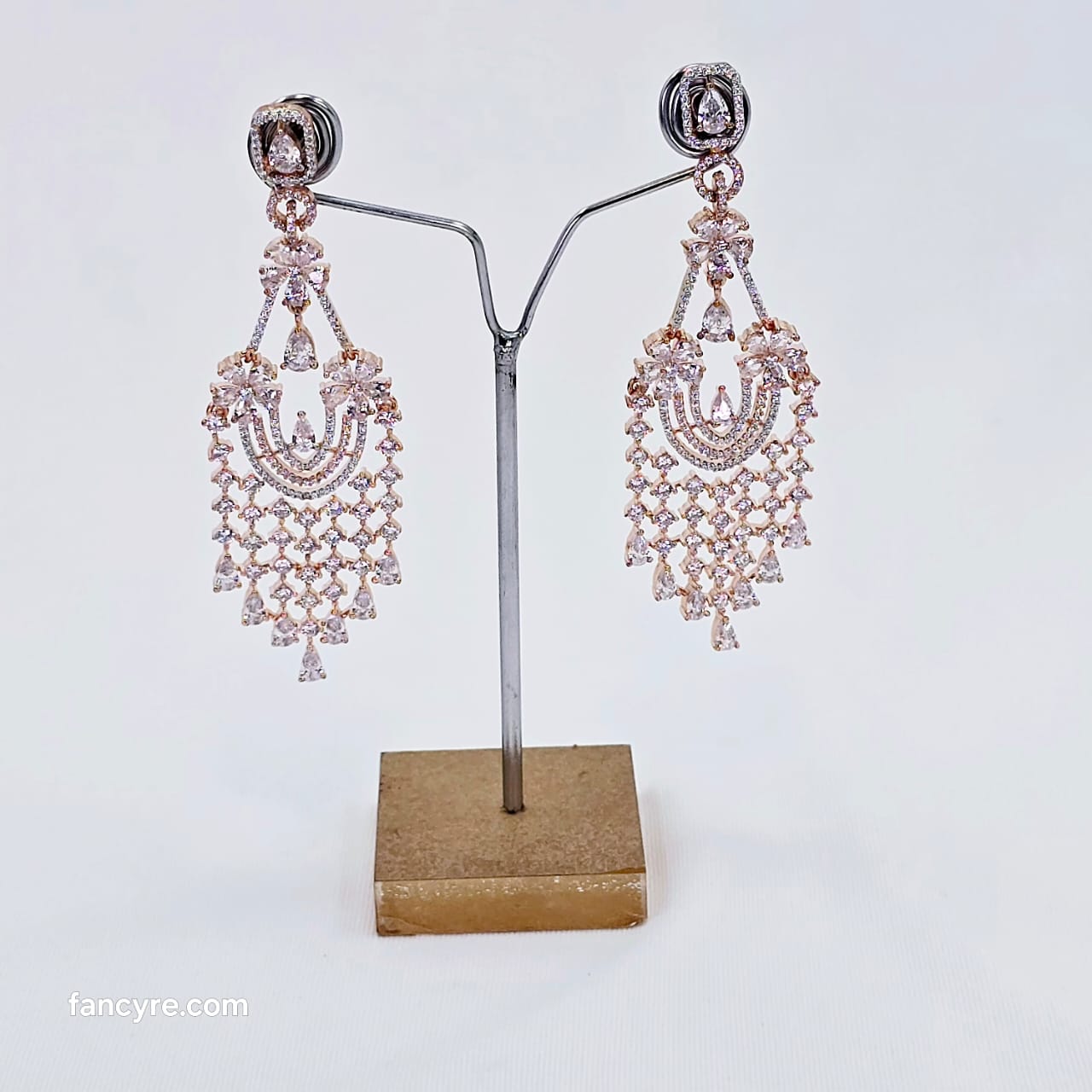 The Sera Rosegold A.D Earring