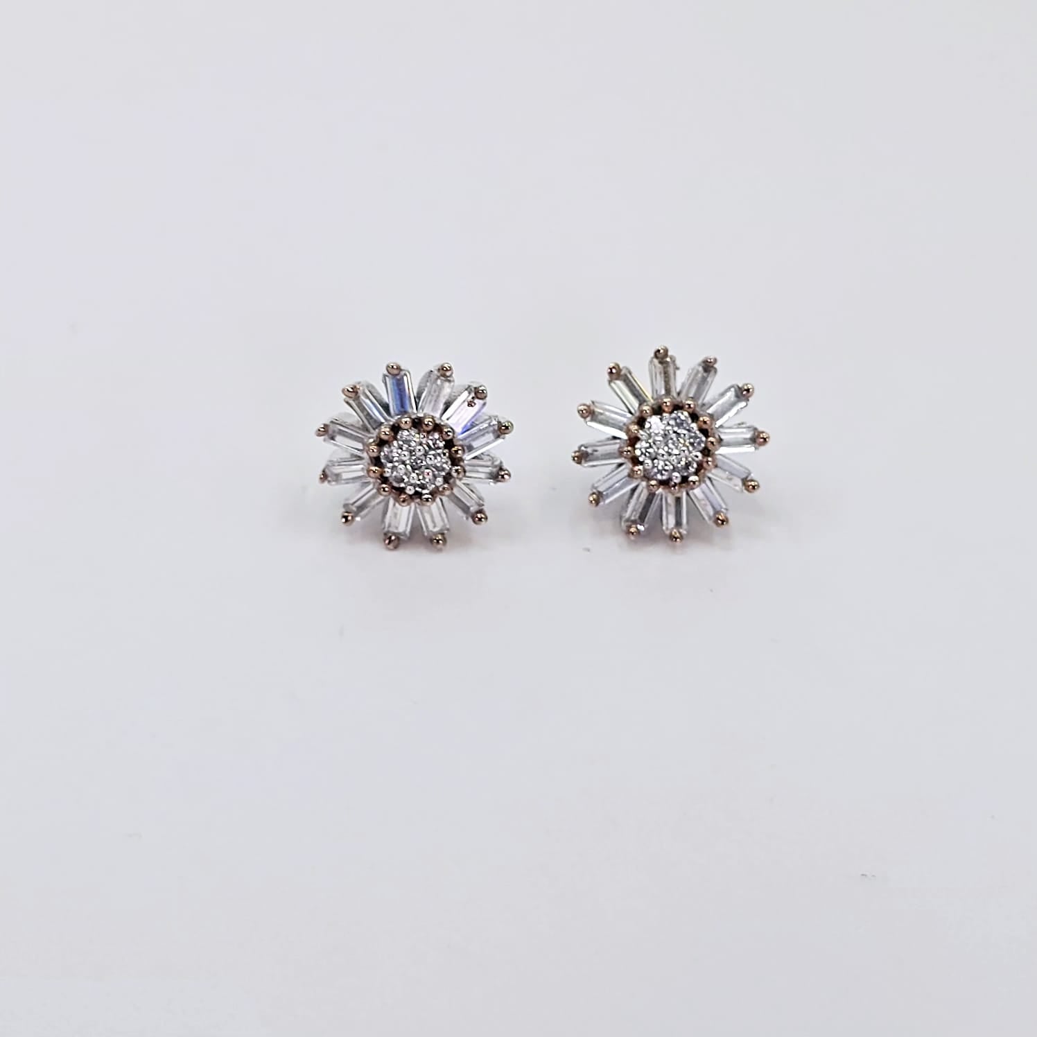 The Ada Whitegold A.D Earring