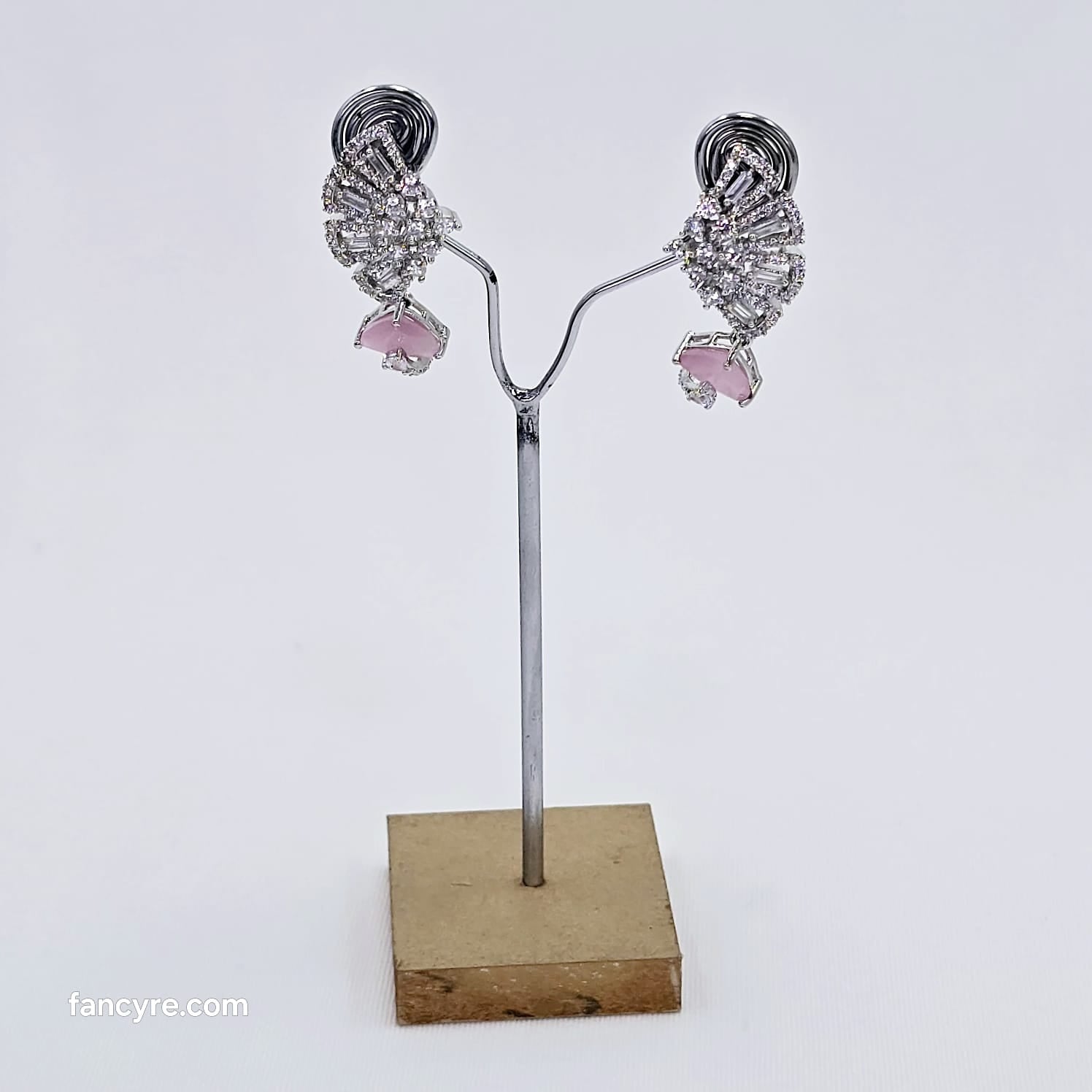 The Afifa Whitegold A.D Earring