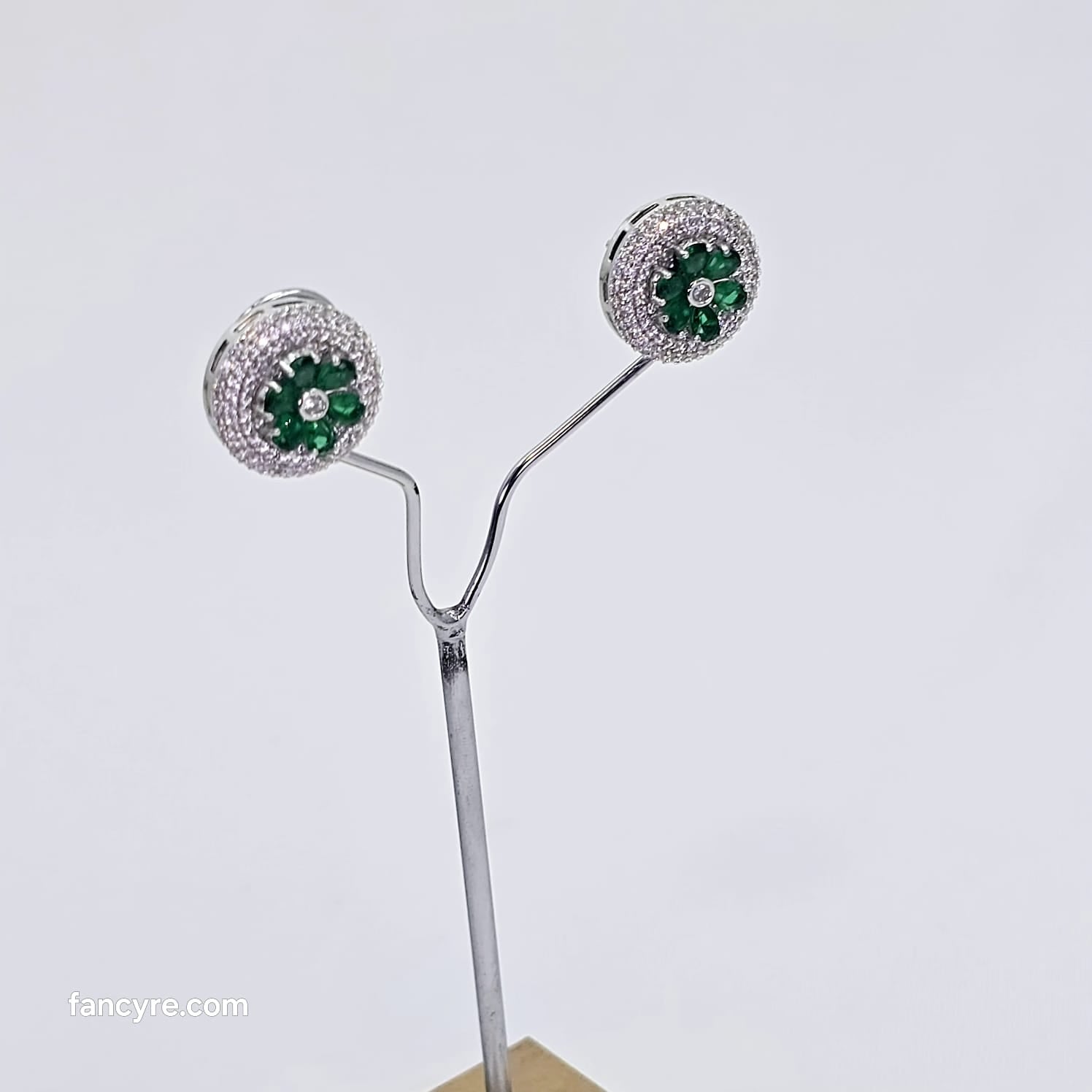 The Sabrina Whitegold A.D Earring